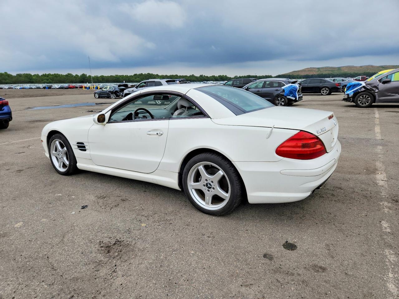 2003 Mercedes-benz Sl 500r White vin: WDBSK75F33F034765