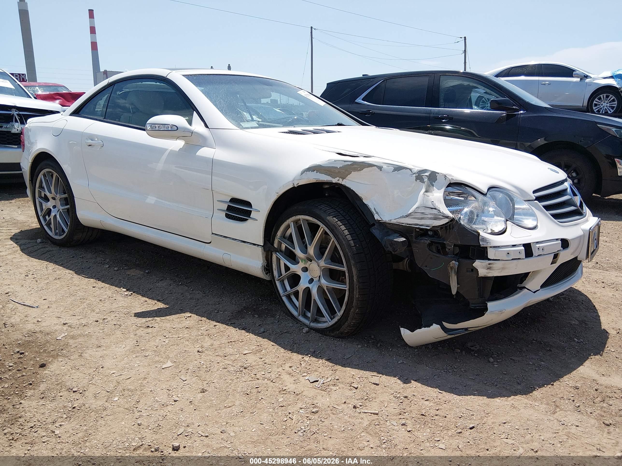 2003 Mercedes-benz Sl 500   White vin: WDBSK75F33F058483