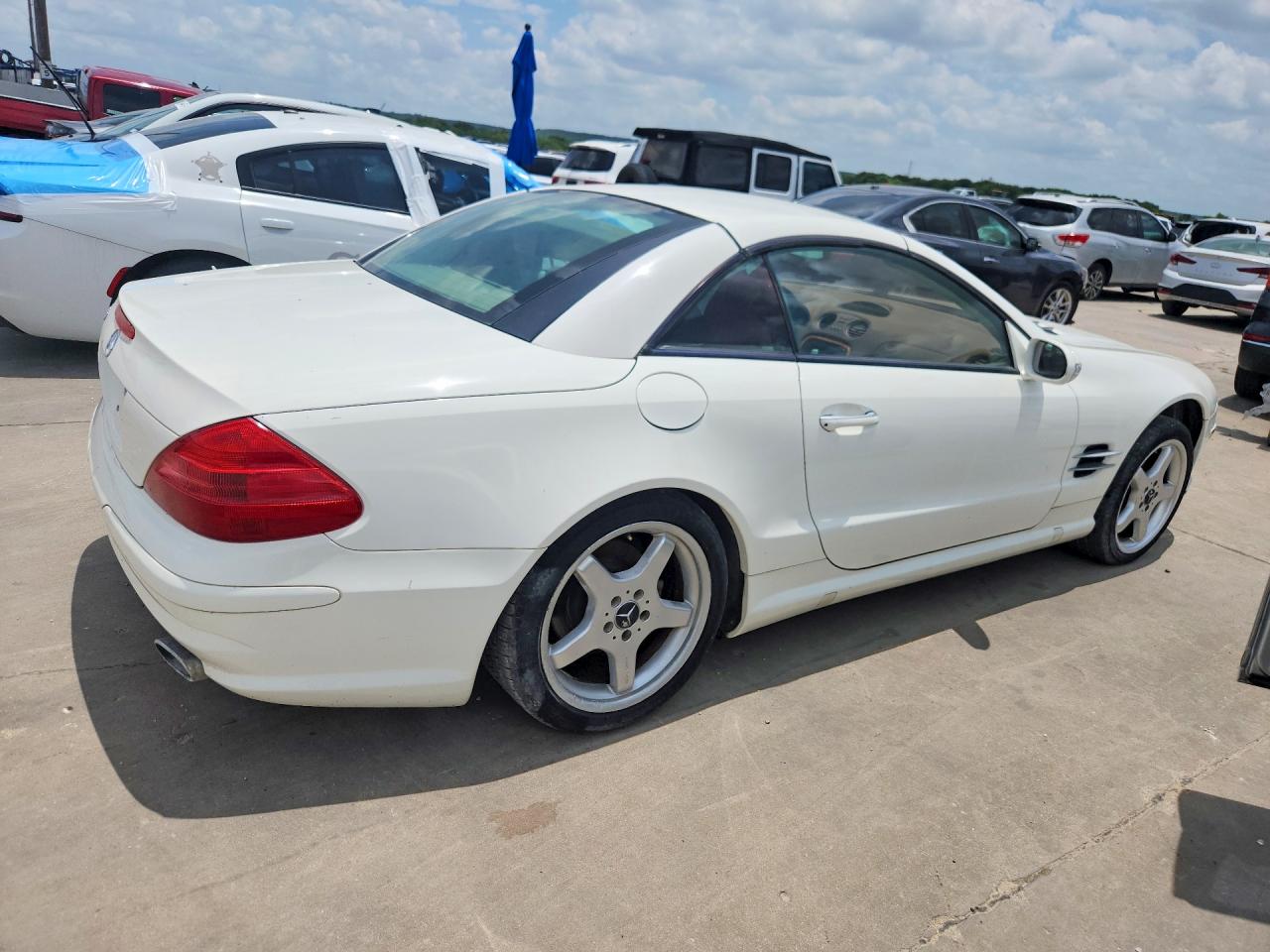 2003 Mercedes-benz Sl 500 White vin: WDBSK75F33F060315