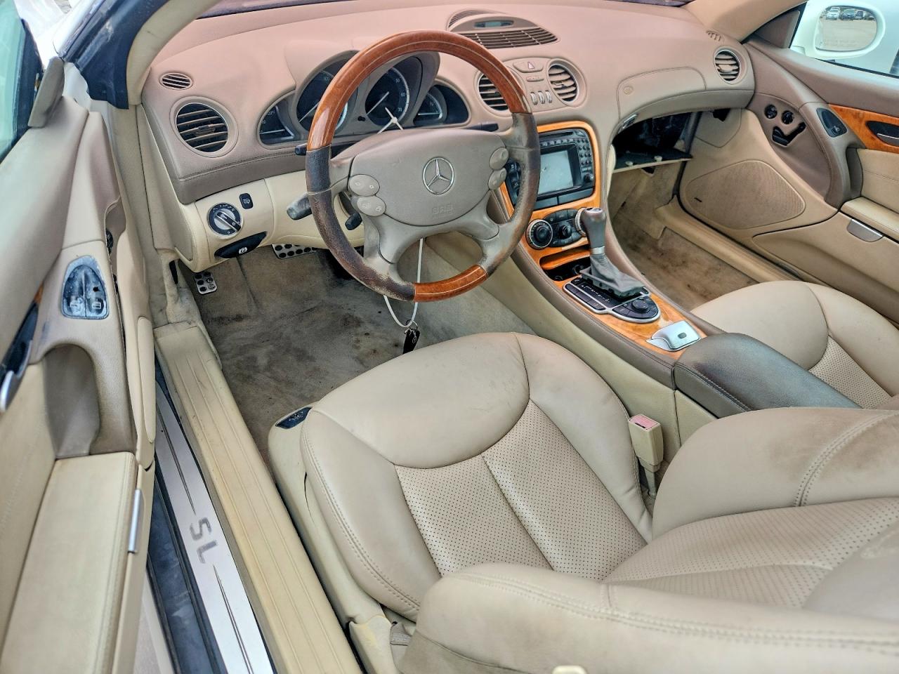 2003 Mercedes-benz Sl 500 White vin: WDBSK75F33F060315