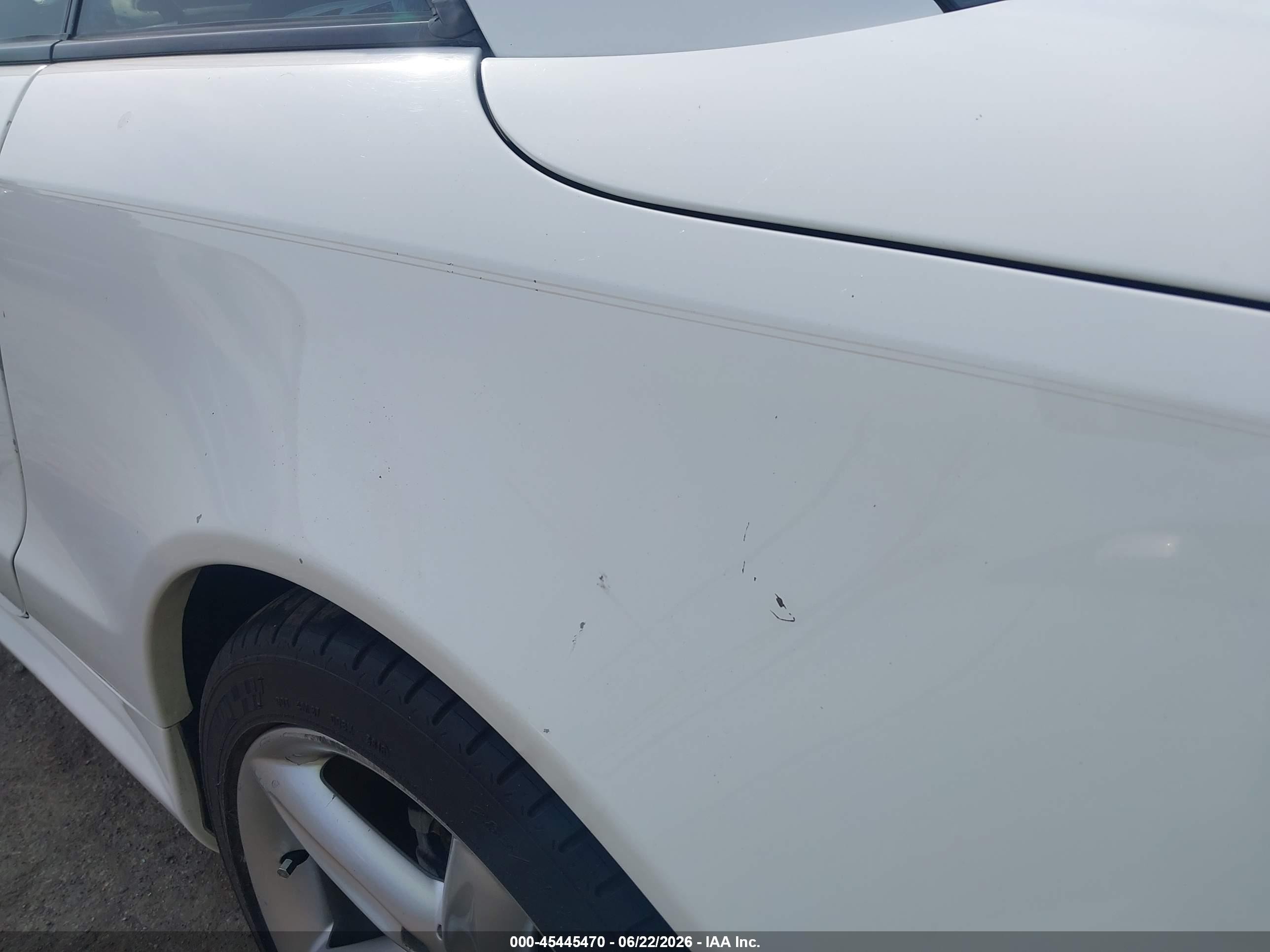 2004 Mercedes-benz Sl 500   White vin: WDBSK75F34F080937