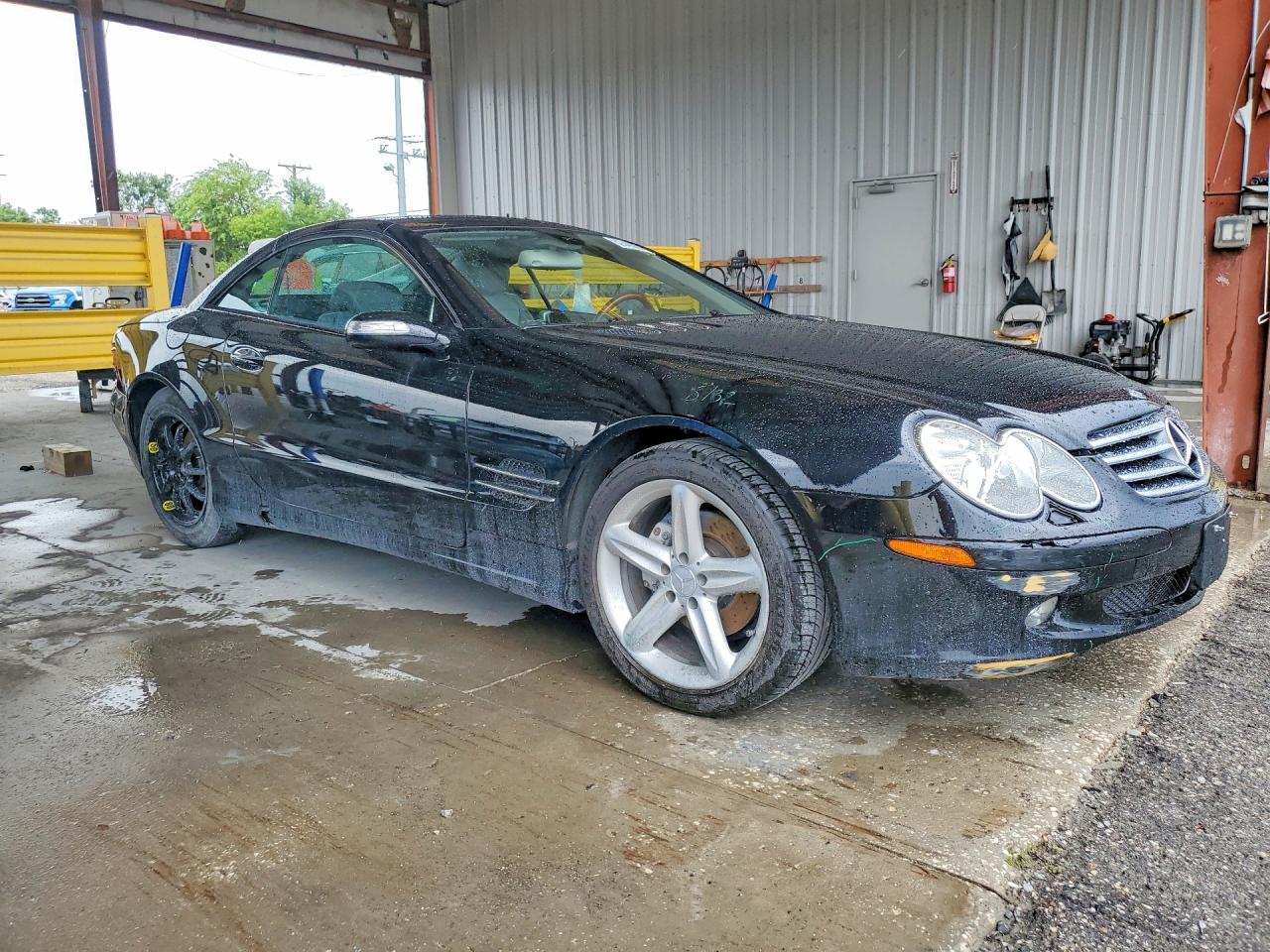 2005 Mercedes-benz Sl 500 Black vin: WDBSK75F35F106325