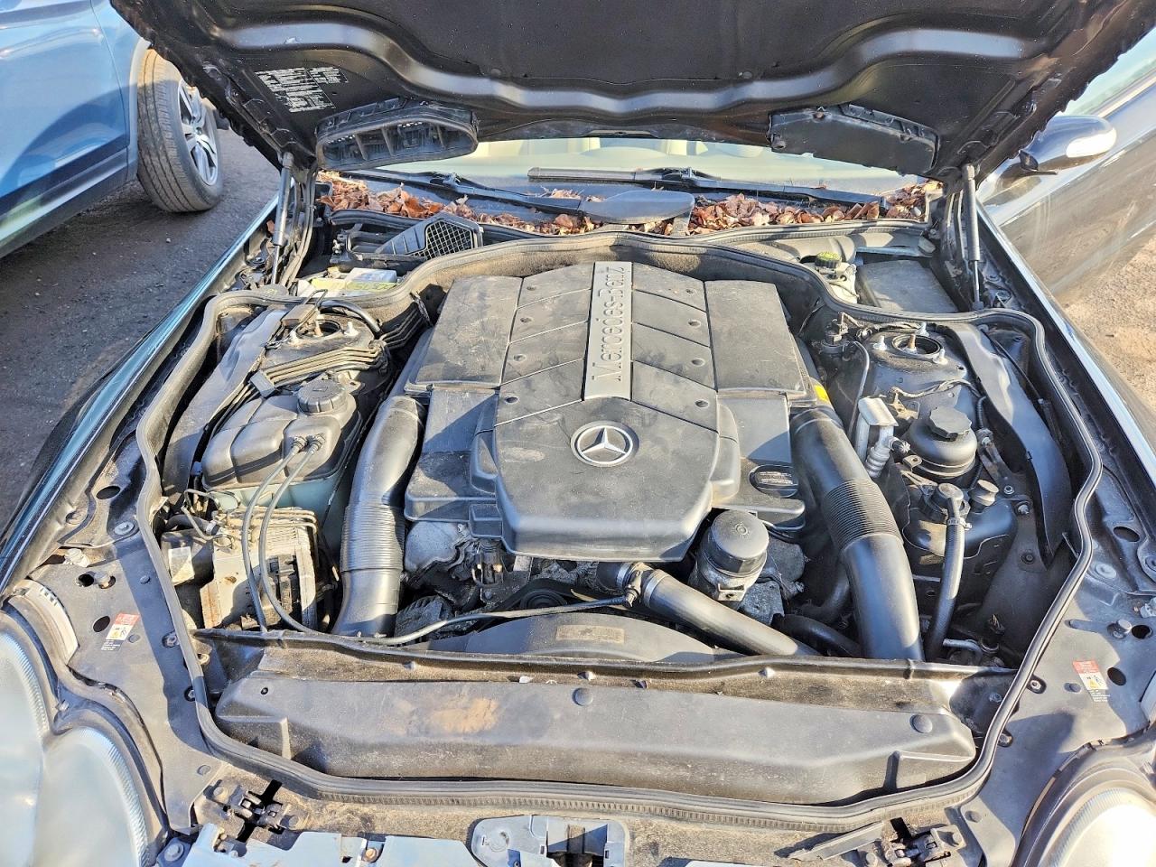 2004 Mercedes-benz Sl 500 Черный vin: WDBSK75F44F085807