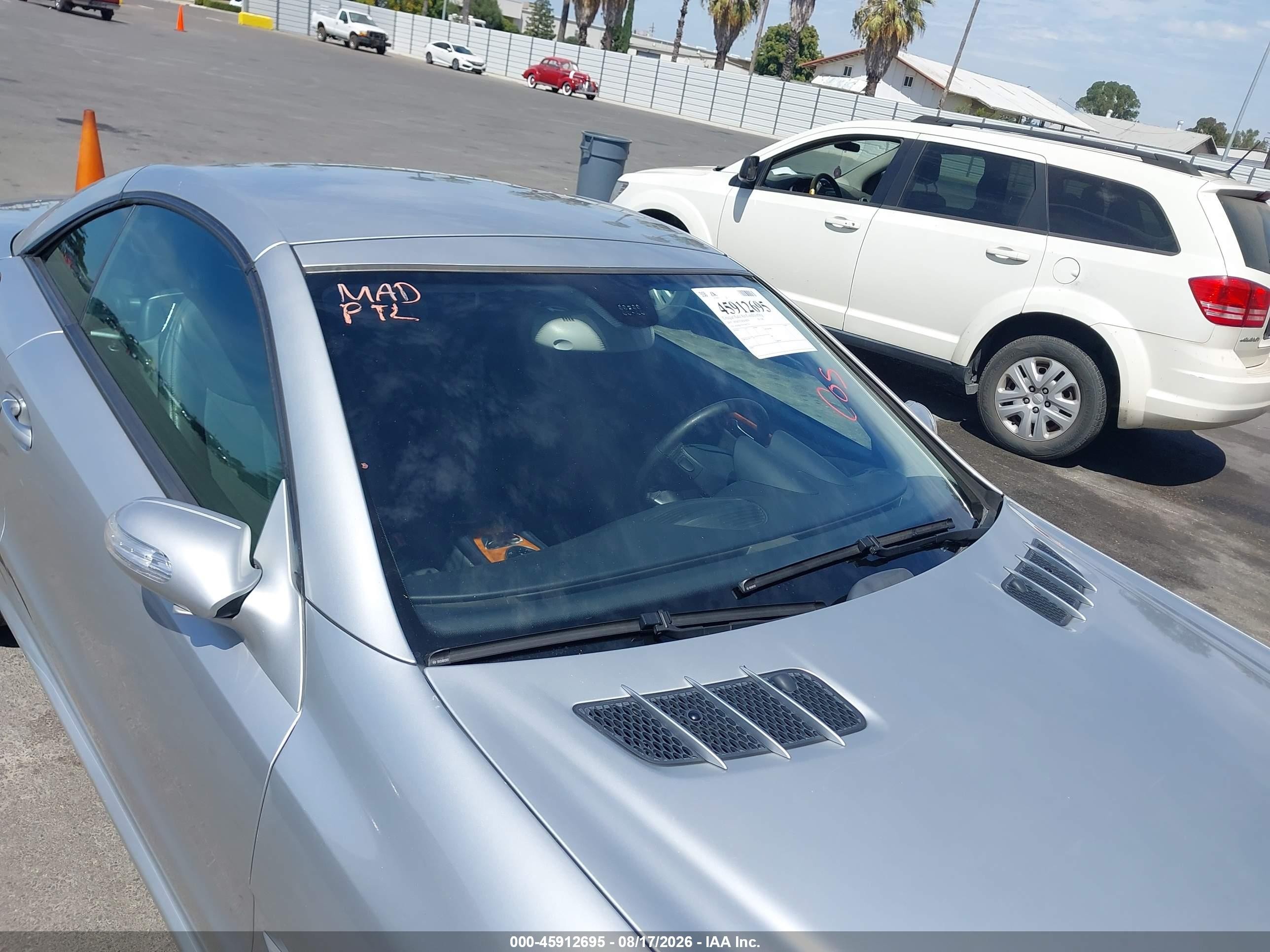 2005 Mercedes-benz Sl 500   Серебряный vin: WDBSK75F45F087350