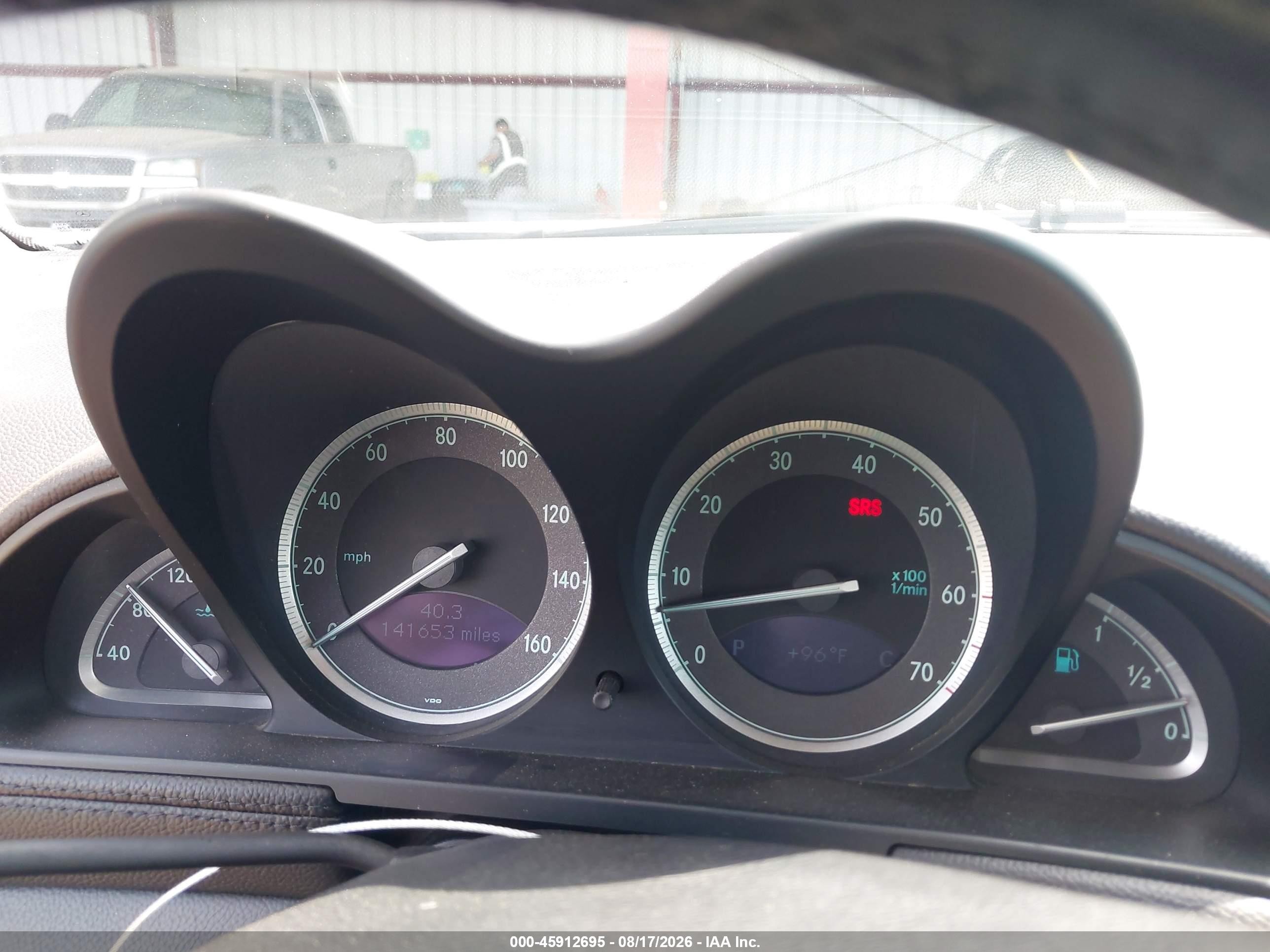 2005 Mercedes-benz Sl 500   Серебряный vin: WDBSK75F45F087350