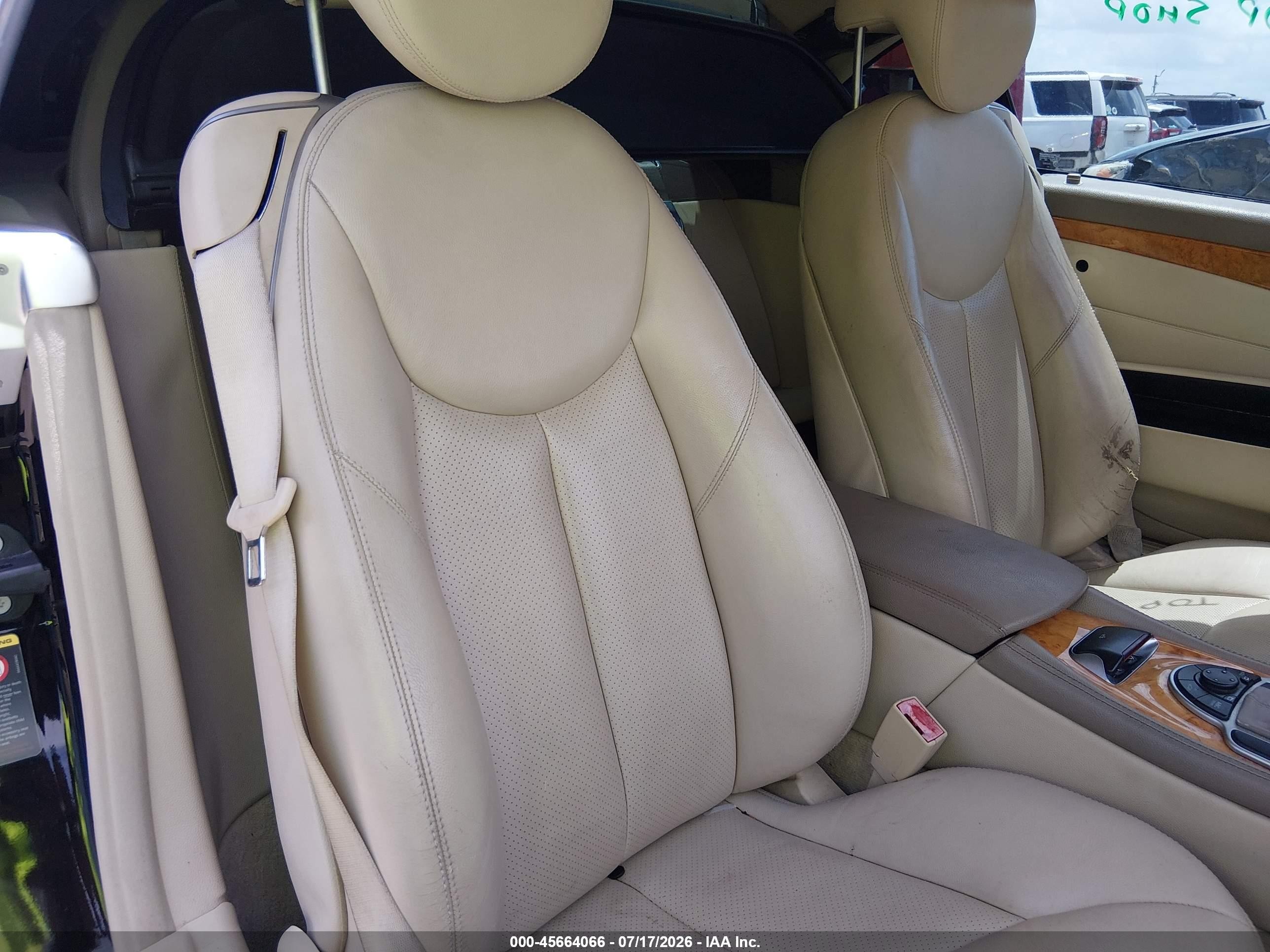 2005 Mercedes-benz Sl 500   Черный vin: WDBSK75F45F102025