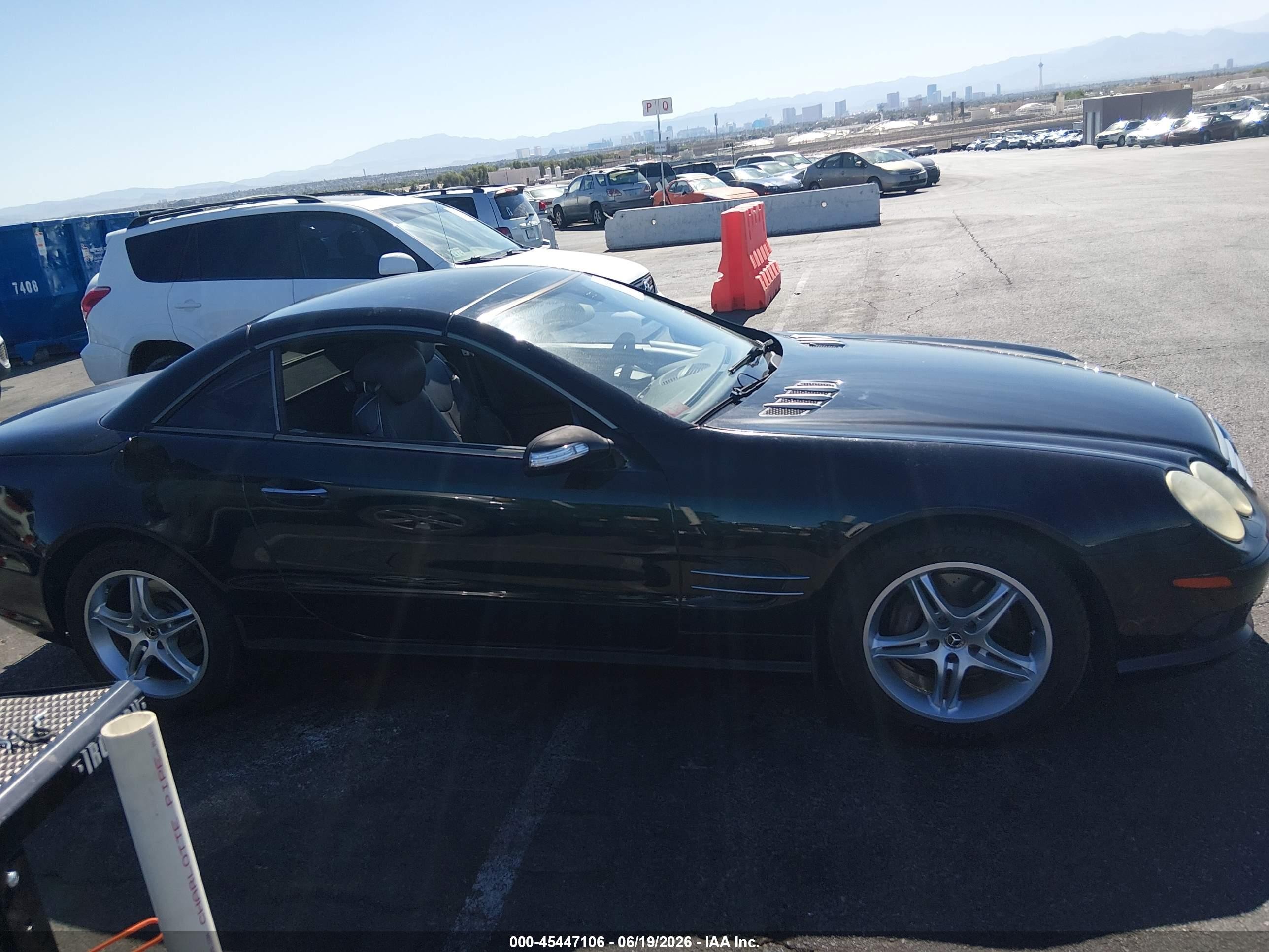 2005 Mercedes-benz Sl 500   Black vin: WDBSK75F45F106477