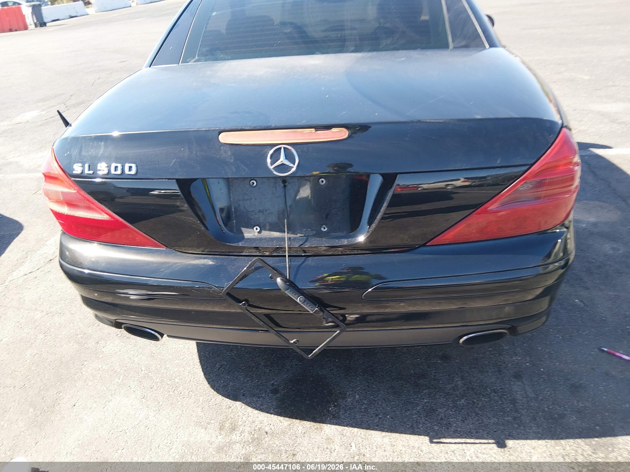 2005 Mercedes-benz Sl 500   Black vin: WDBSK75F45F106477