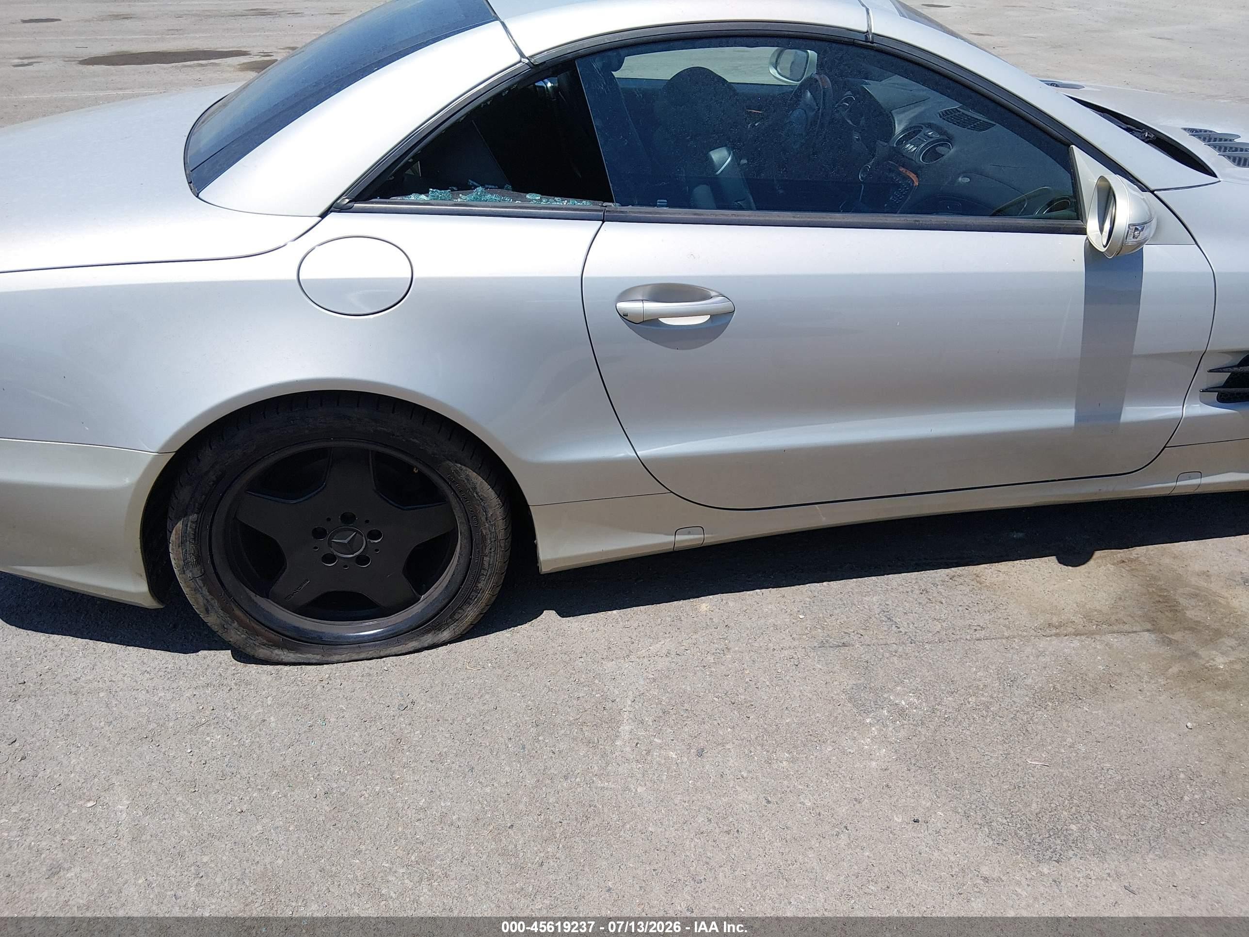 2003 Mercedes-benz Sl 500   Silver vin: WDBSK75F53F009897