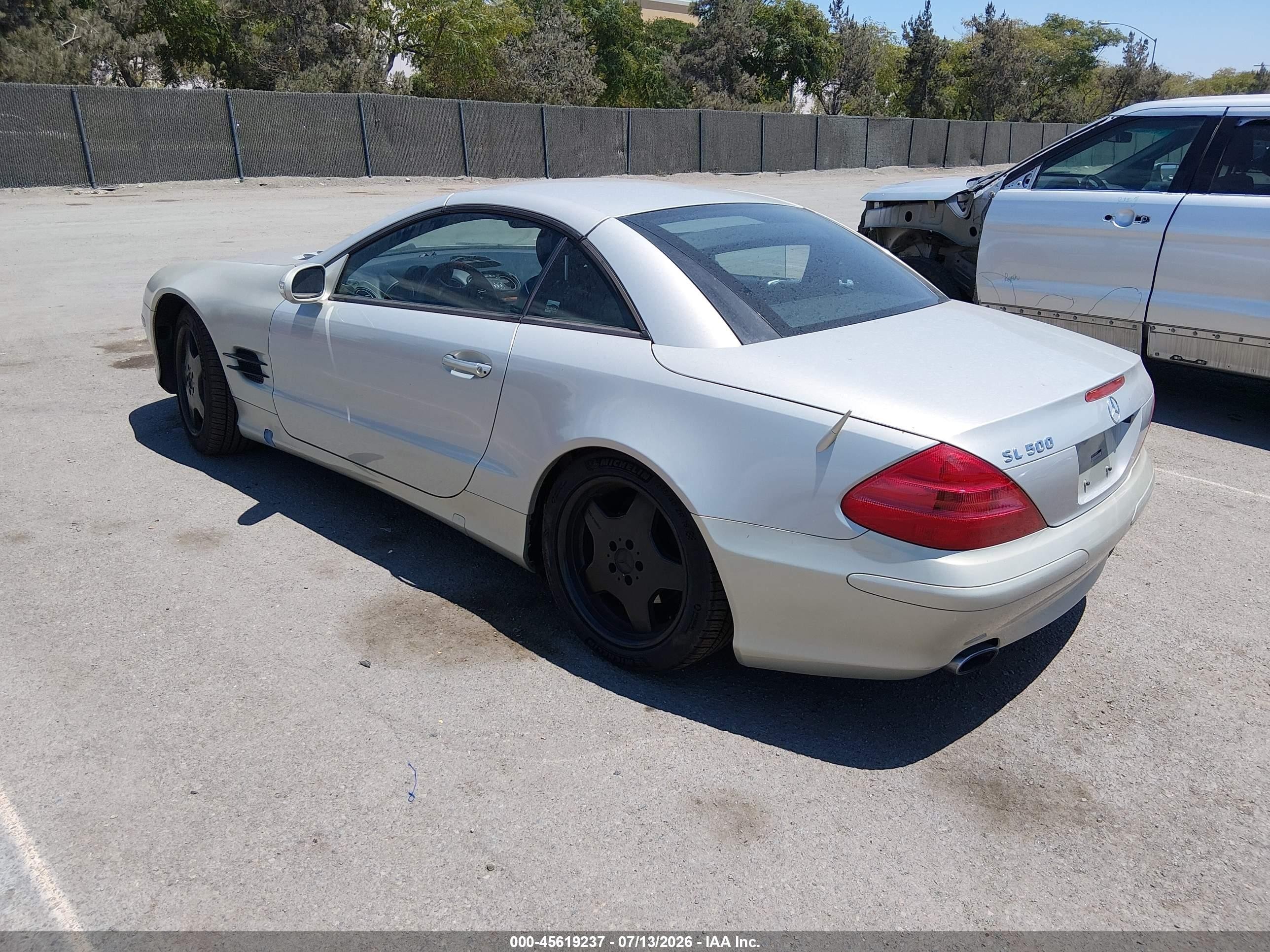 2003 Mercedes-benz Sl 500   Silver vin: WDBSK75F53F009897