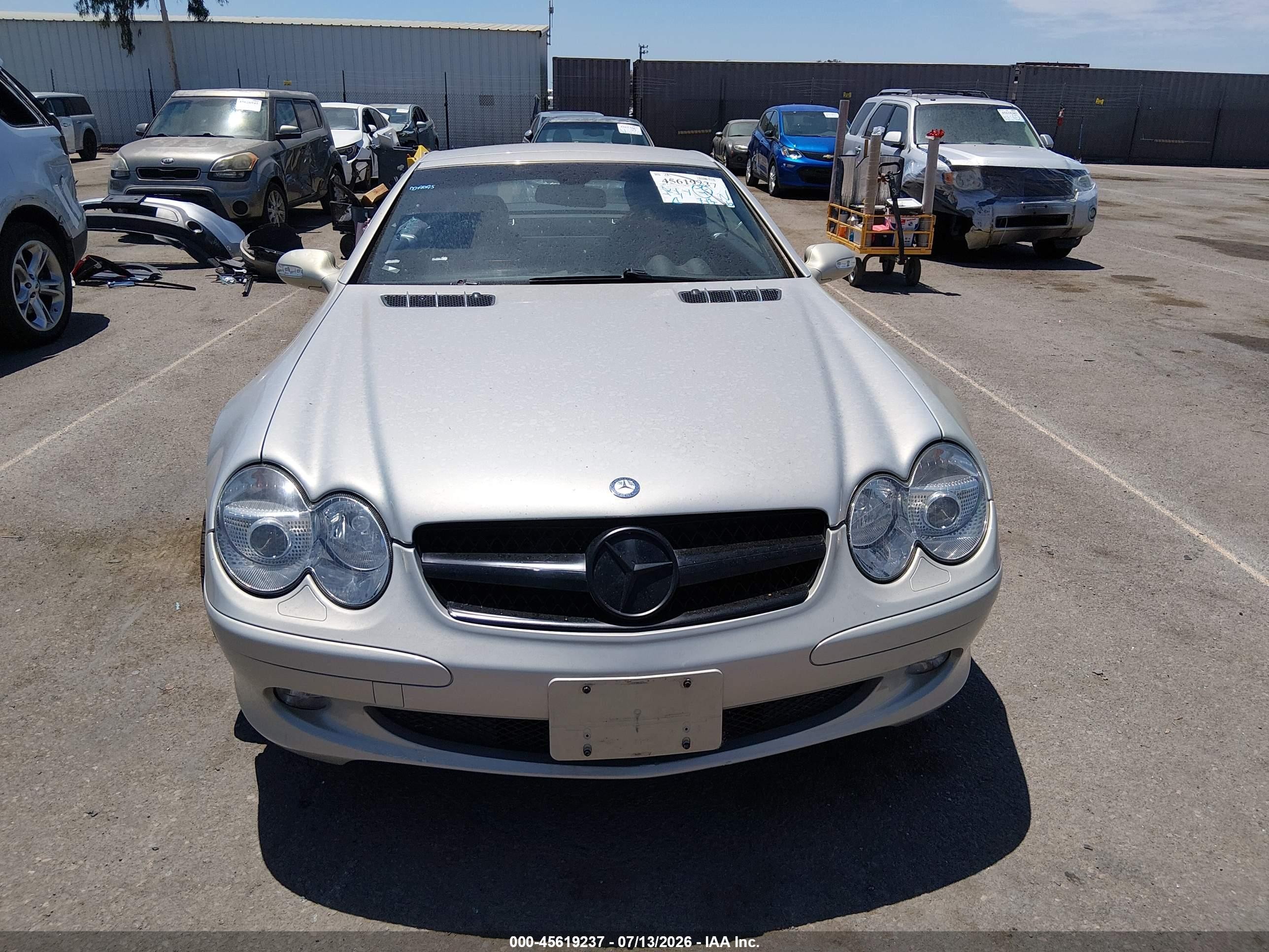 2003 Mercedes-benz Sl 500   Silver vin: WDBSK75F53F009897