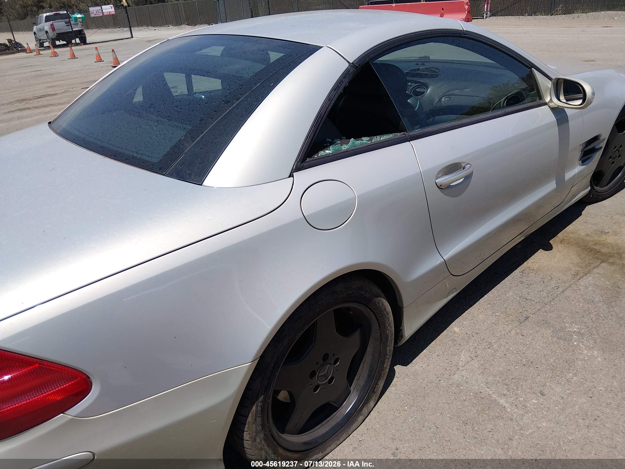 2003 Mercedes-benz Sl 500   Silver vin: WDBSK75F53F009897
