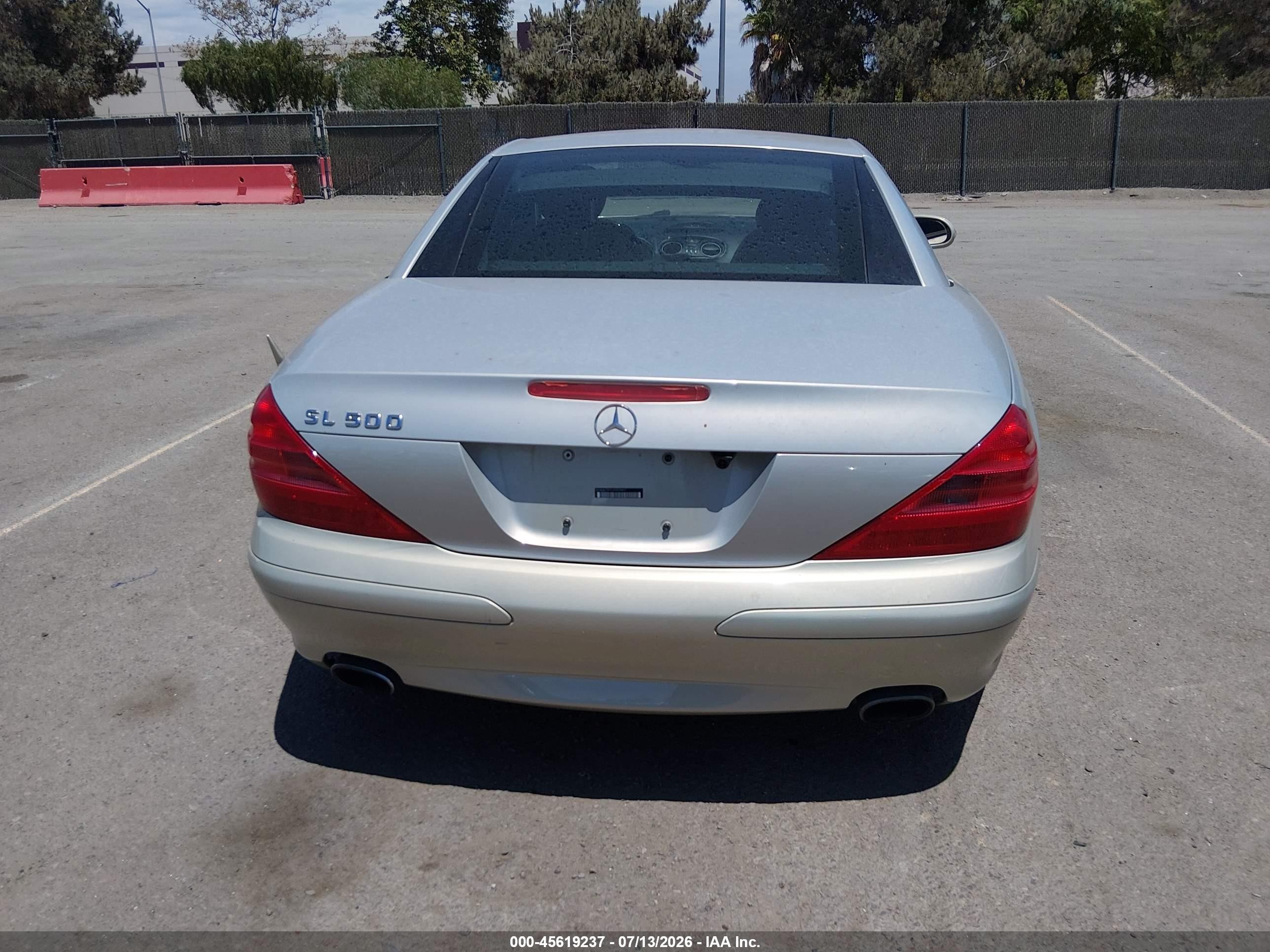2003 Mercedes-benz Sl 500   Silver vin: WDBSK75F53F009897