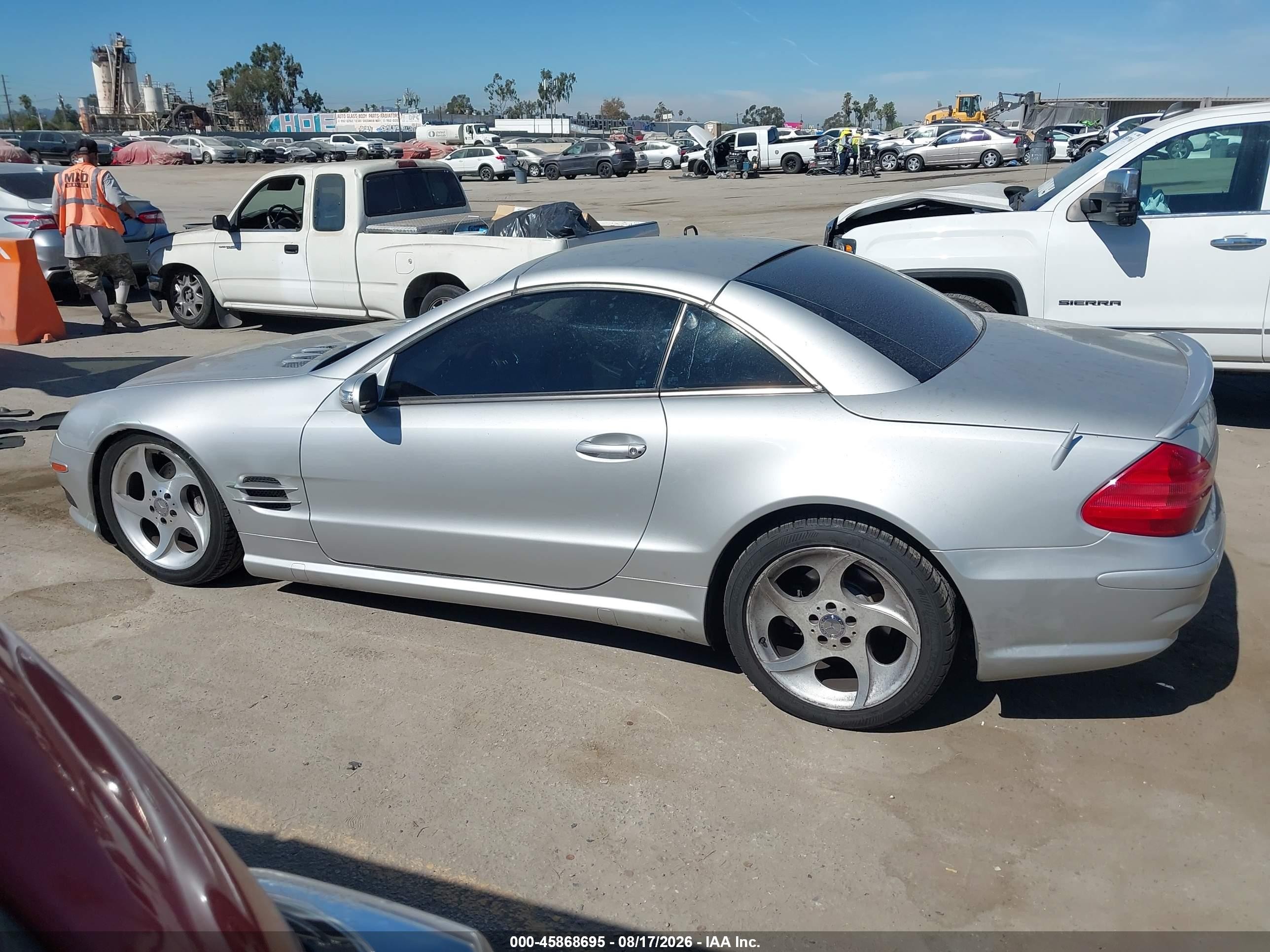2004 Mercedes-benz Sl 500 Silver vin: WDBSK75F54F065002