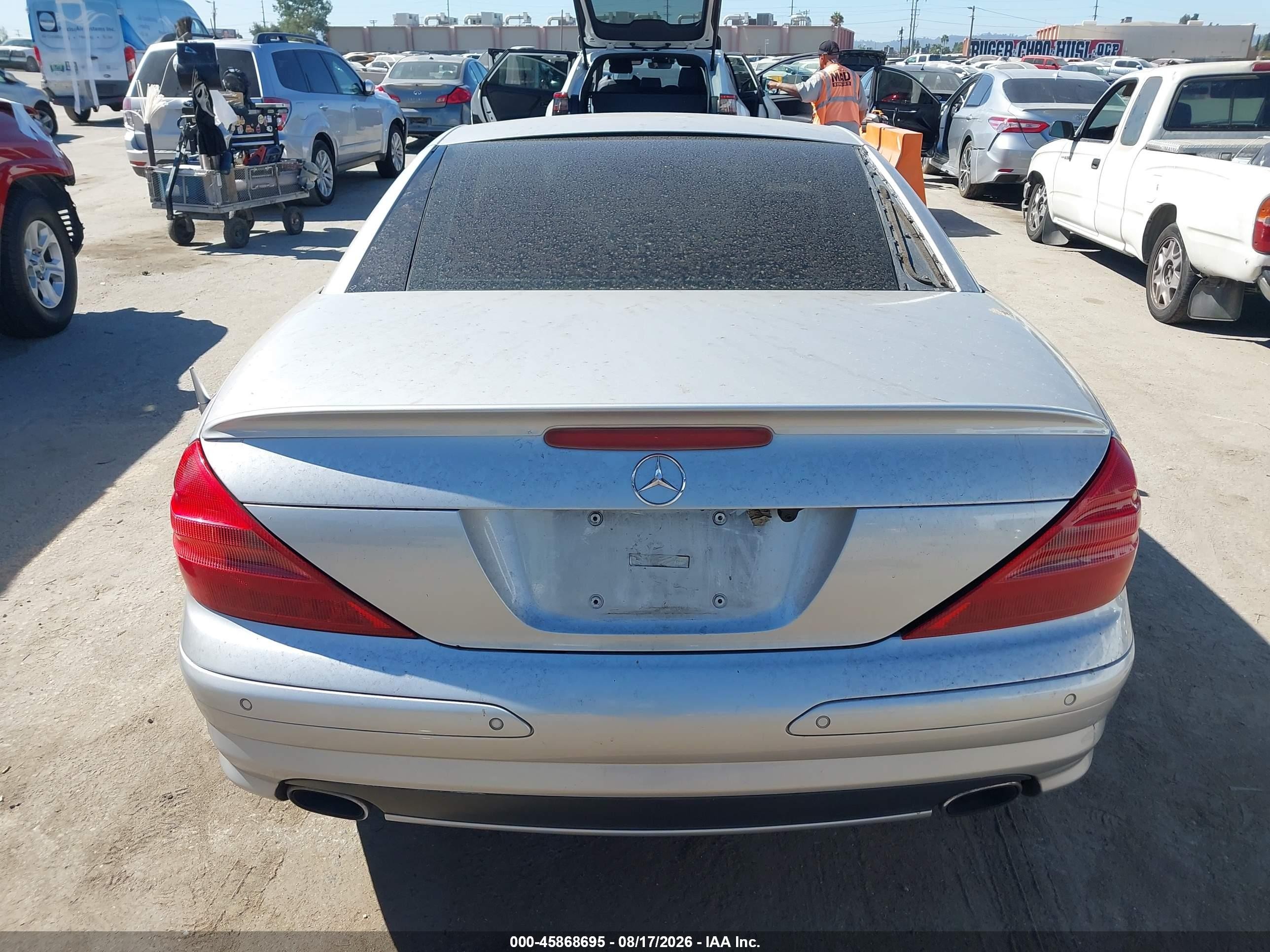 2004 Mercedes-benz Sl 500 Silver vin: WDBSK75F54F065002