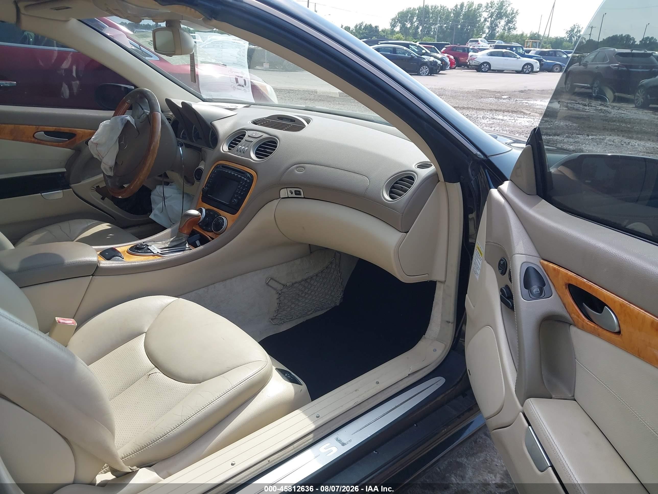 2004 Mercedes-benz Sl 500   Black vin: WDBSK75F54F066151