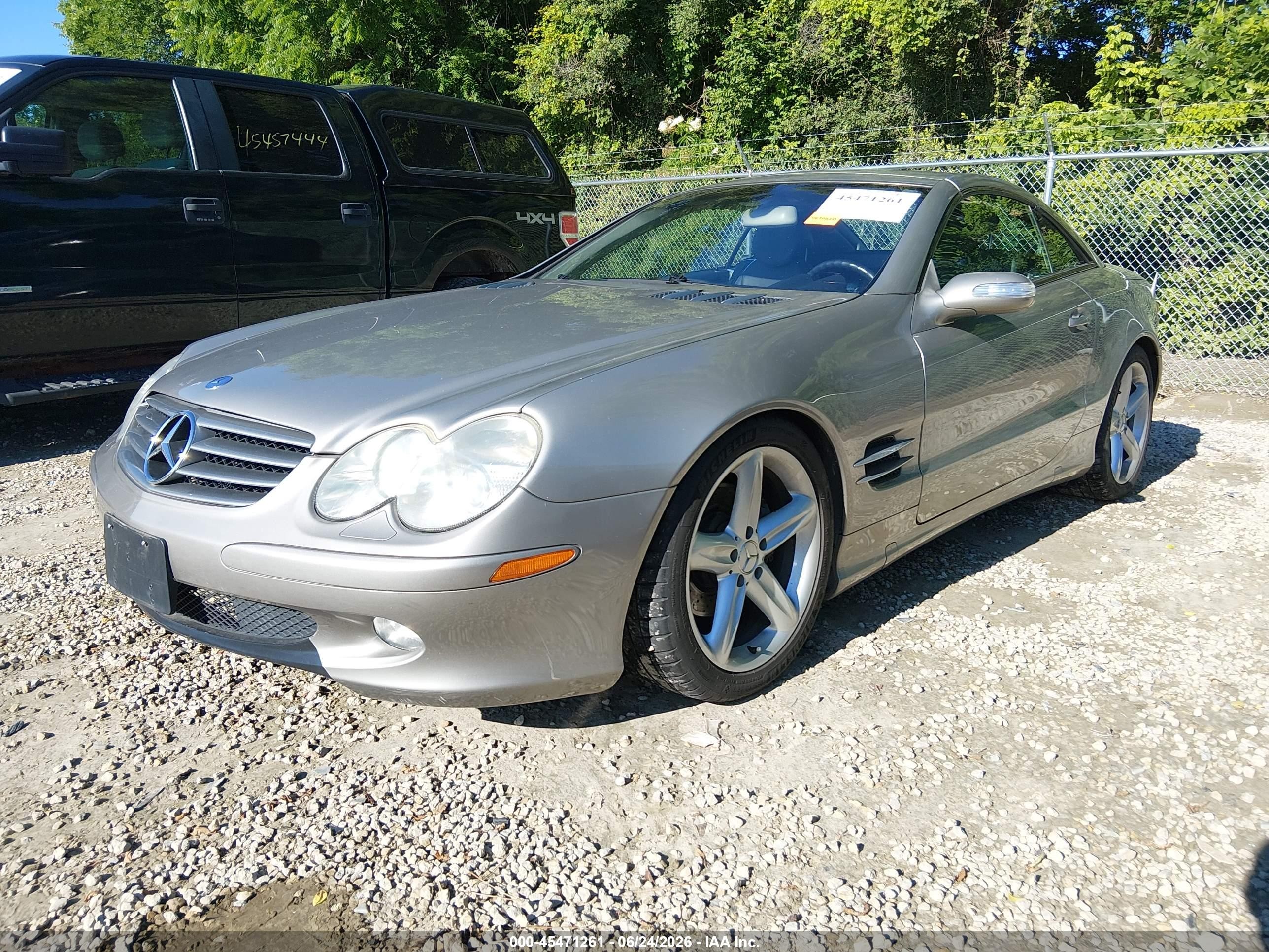 2004 Mercedes-benz Sl 500   Silver vin: WDBSK75F54F078316