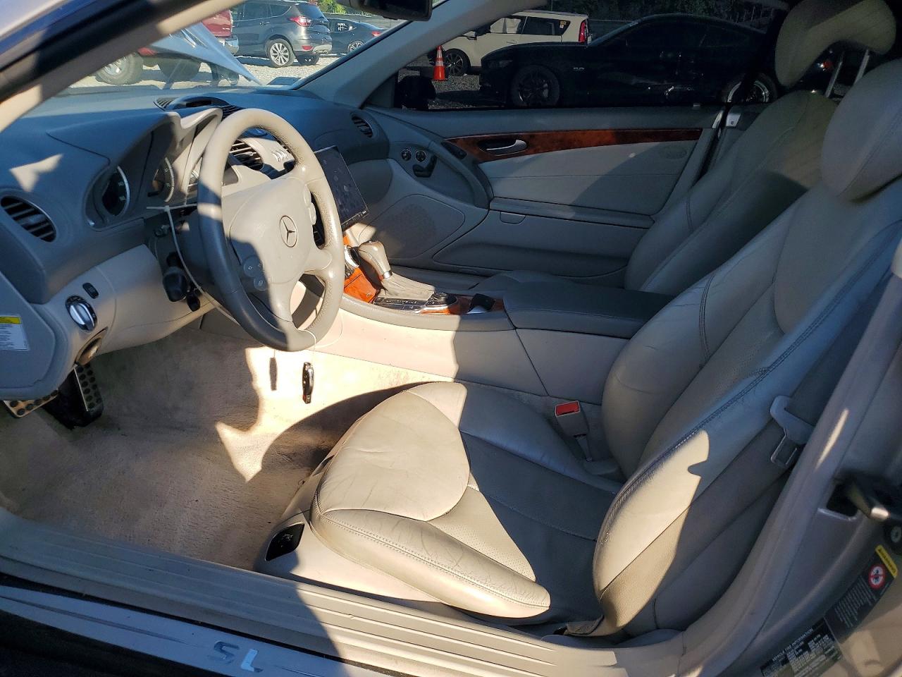 2005 Mercedes-benz Sl 500 Серебряный vin: WDBSK75F55F103040