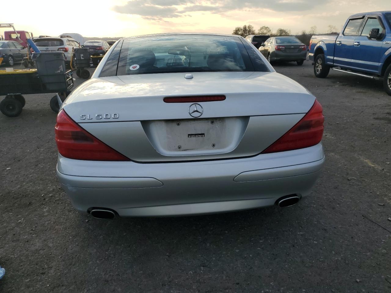 2006 Mercedes-benz Sl 500 Серебряный vin: WDBSK75F56F110202