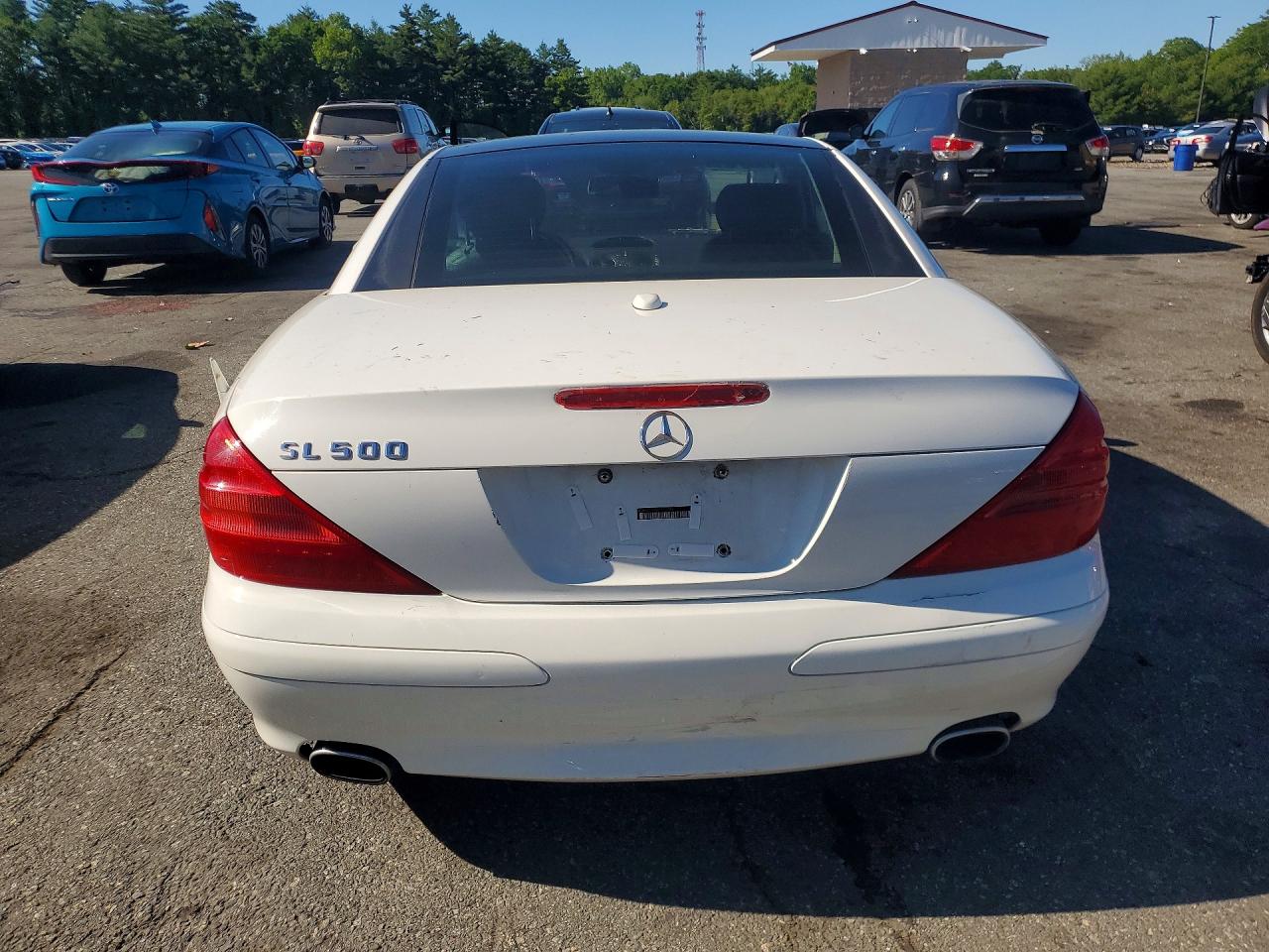 2006 Mercedes-benz Sl-class White vin: WDBSK75F56F111298