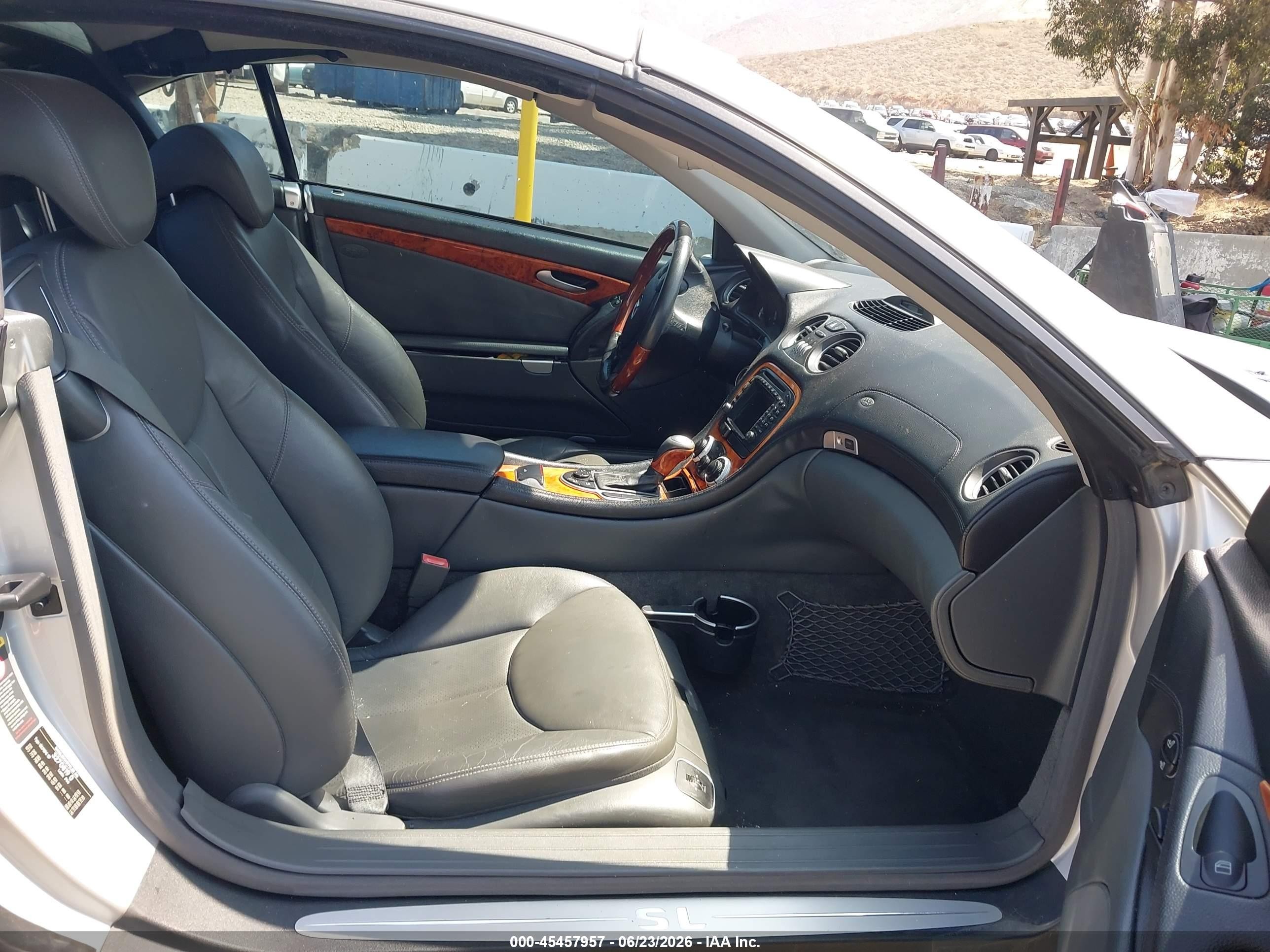 2003 Mercedes-benz Sl 500 Серебряный vin: WDBSK75F63F020617