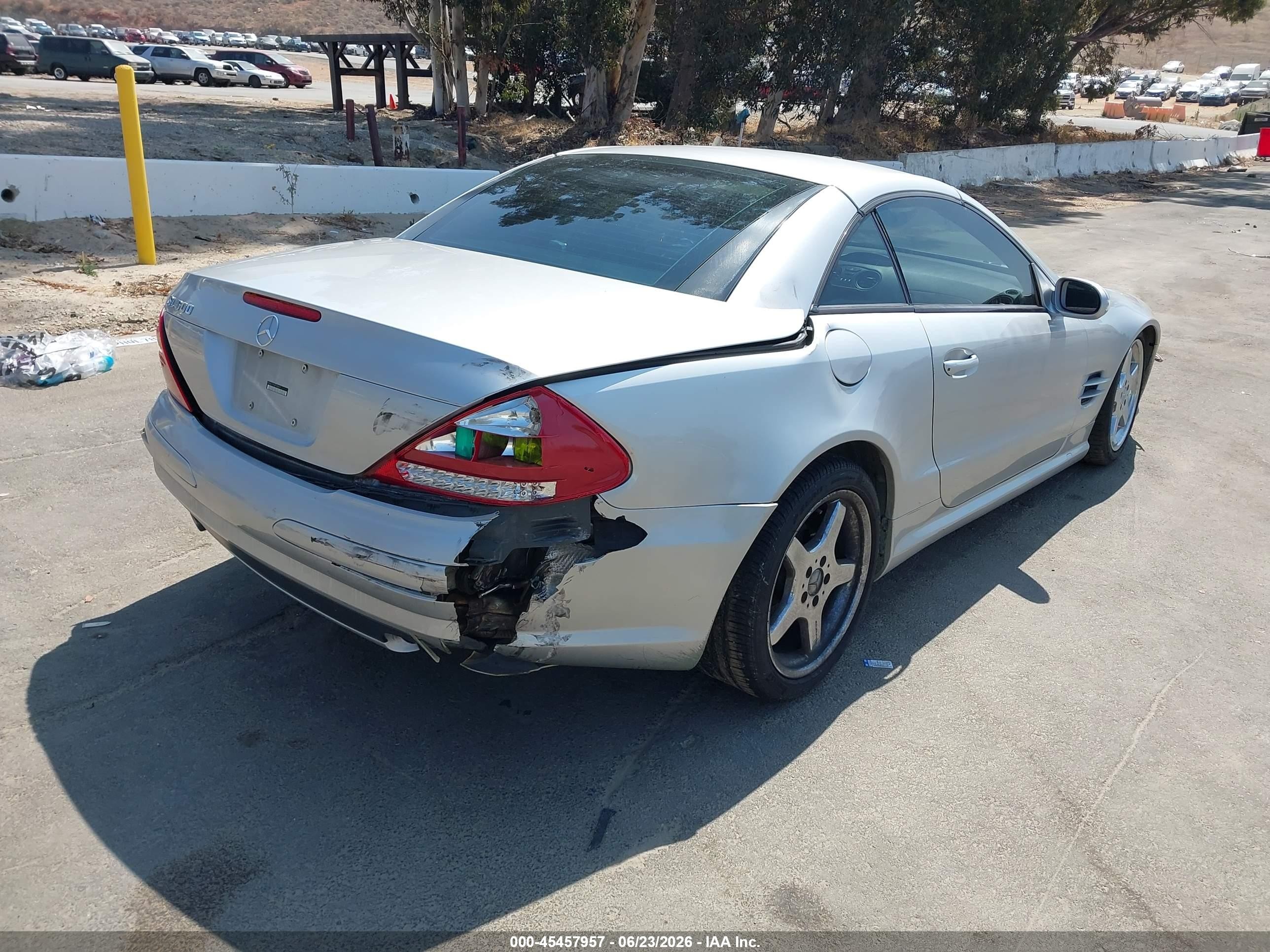 2003 Mercedes-benz Sl 500 Серебряный vin: WDBSK75F63F020617