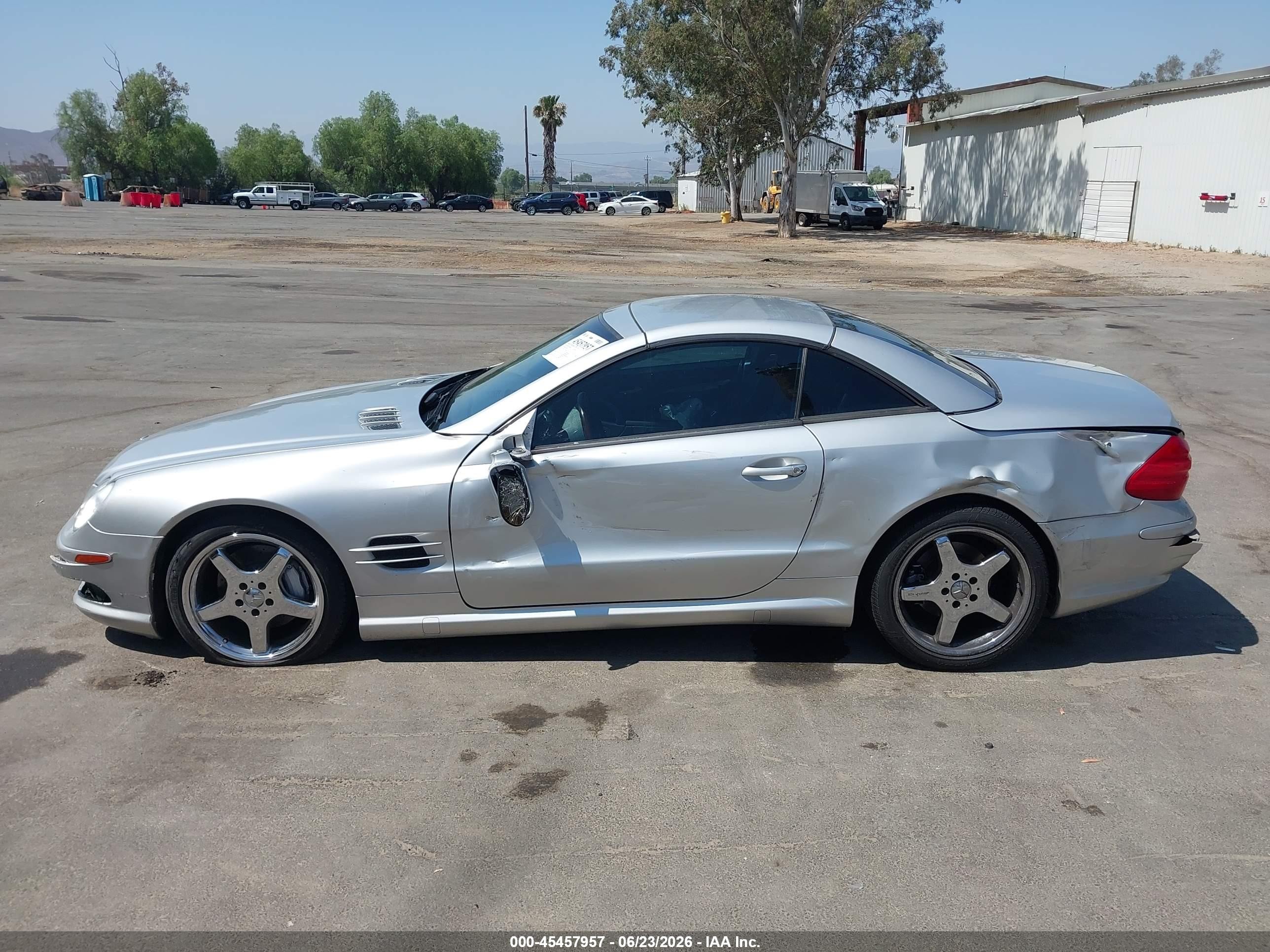2003 Mercedes-benz Sl 500 Серебряный vin: WDBSK75F63F020617