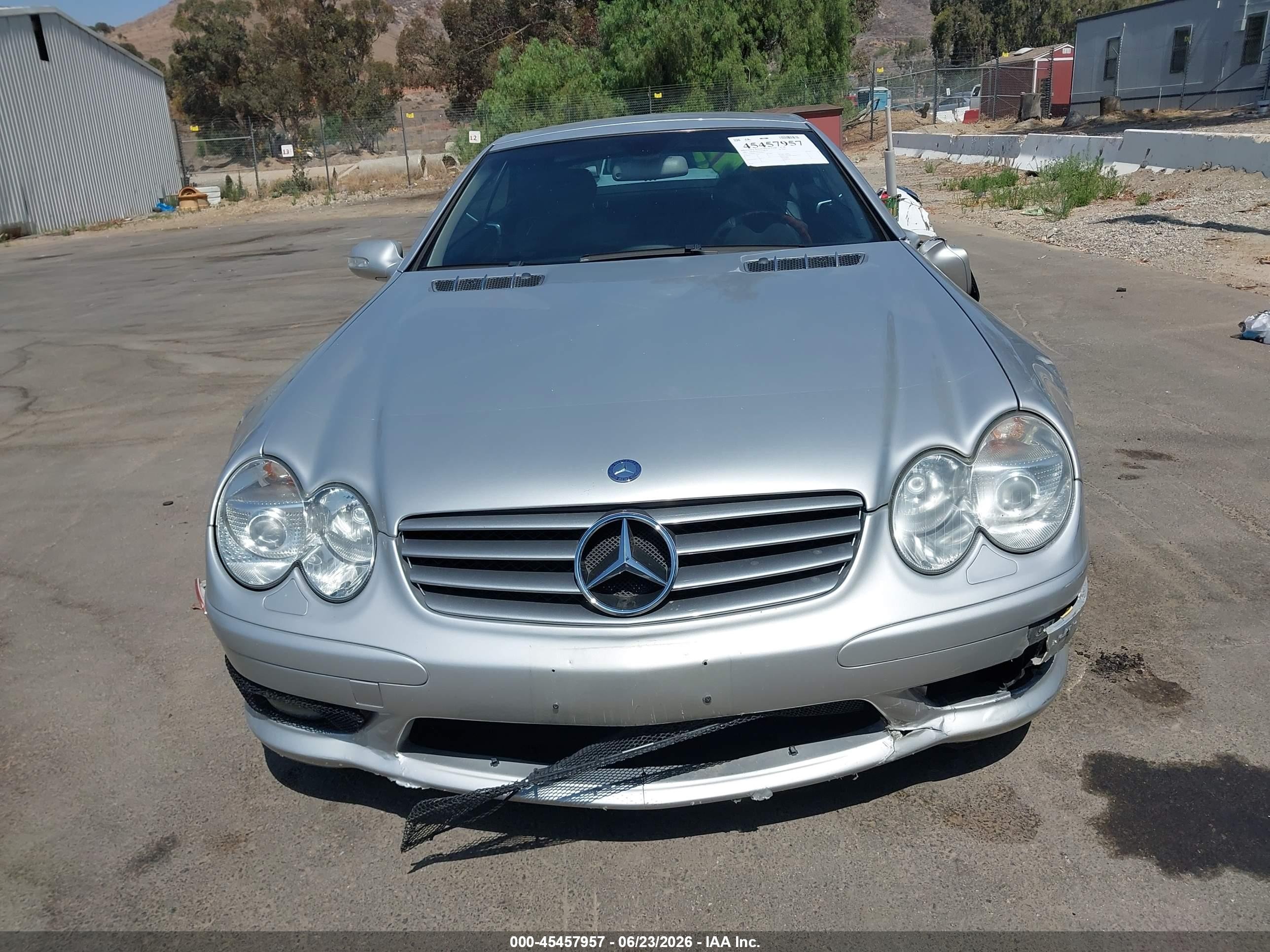 2003 Mercedes-benz Sl 500 Серебряный vin: WDBSK75F63F020617