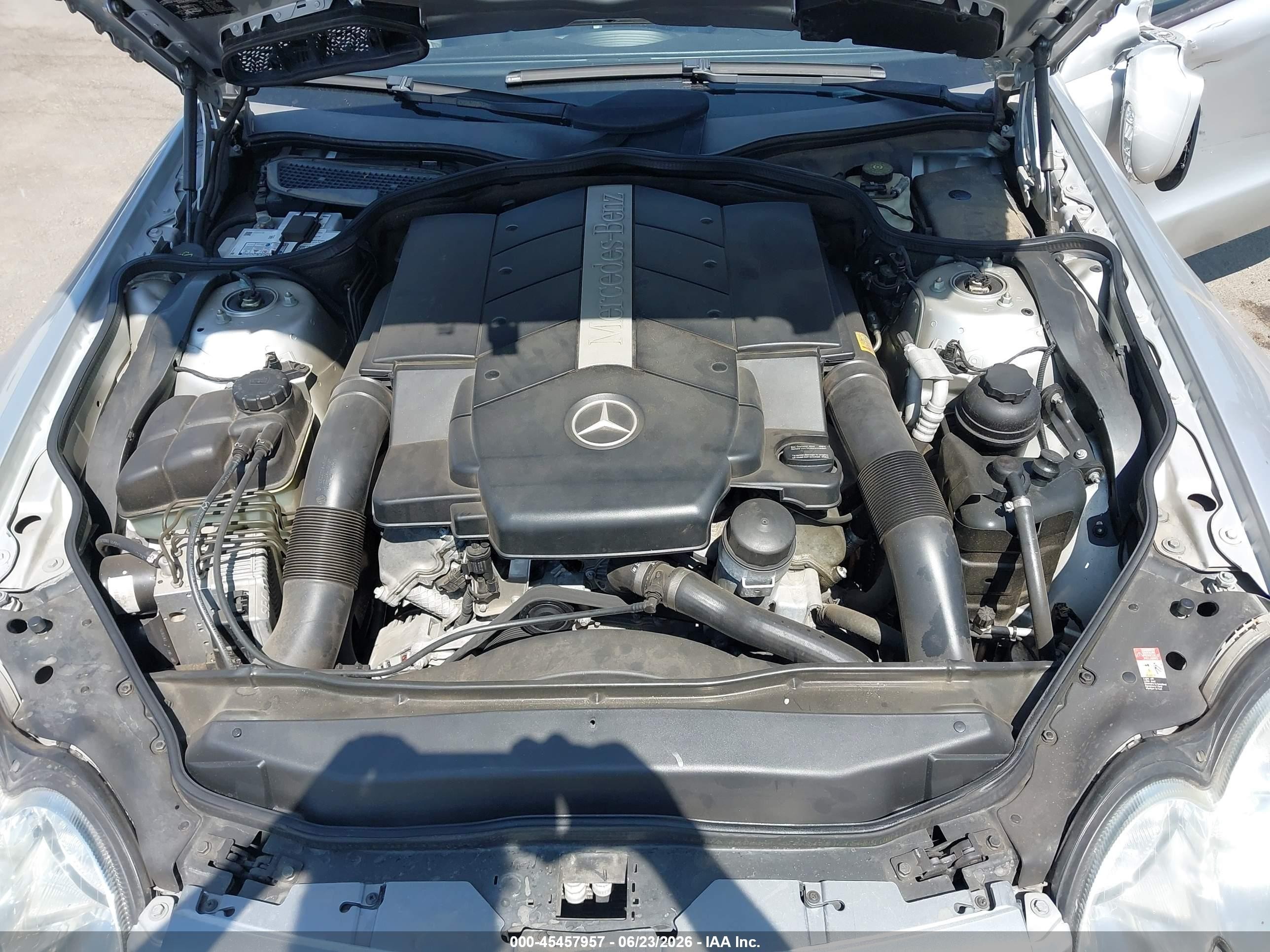 2003 Mercedes-benz Sl 500 Серебряный vin: WDBSK75F63F020617