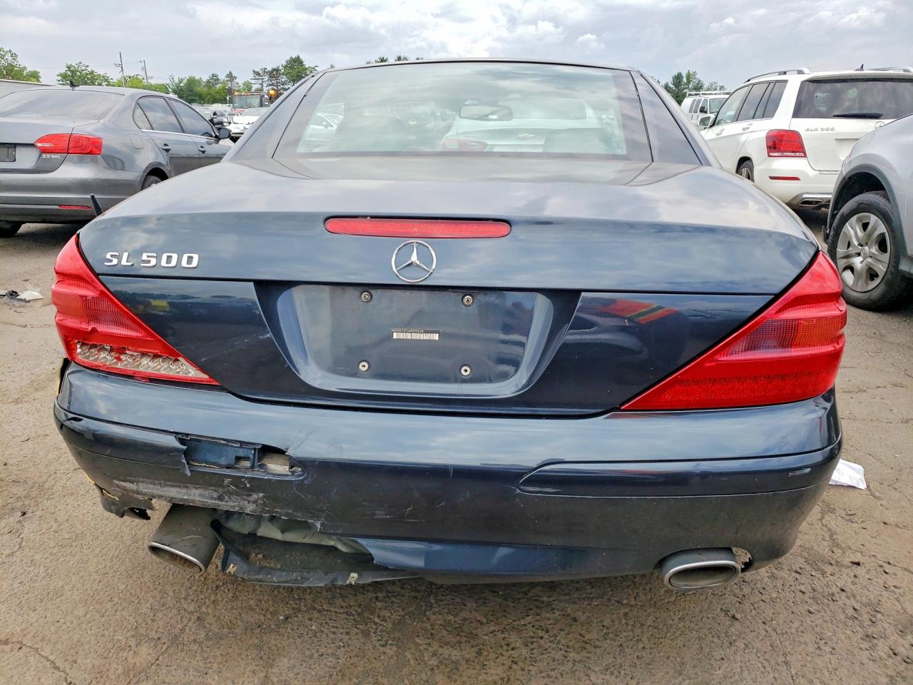 2004 Mercedes-benz Sl 500 Blue vin: WDBSK75F64F070628