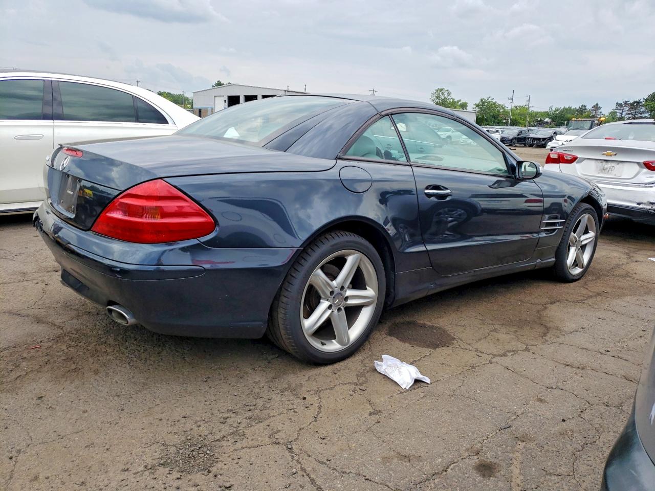 2004 Mercedes-benz Sl 500 Blue vin: WDBSK75F64F070628
