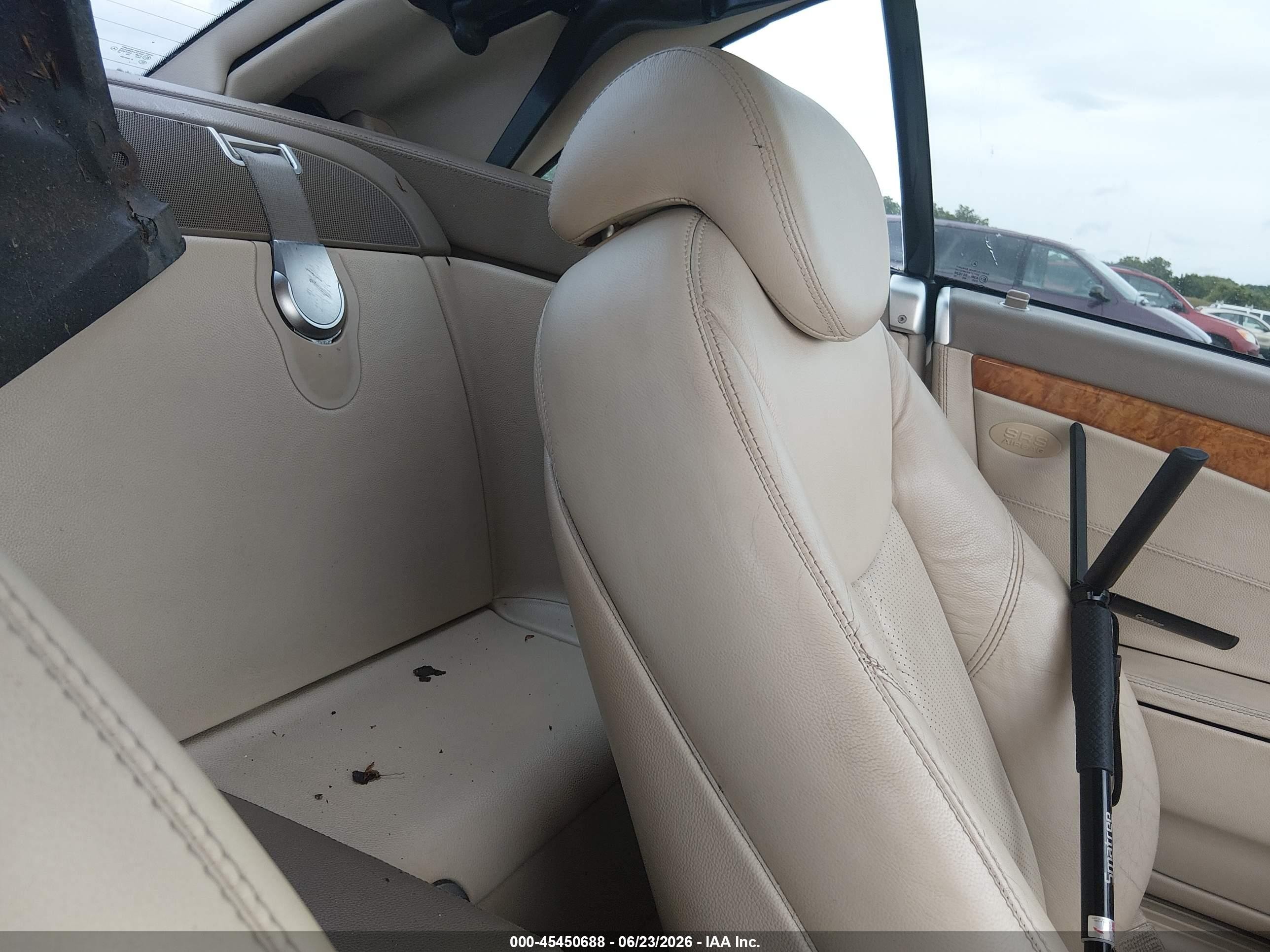 2004 Mercedes-benz Sl 500   Gold vin: WDBSK75F64F084061