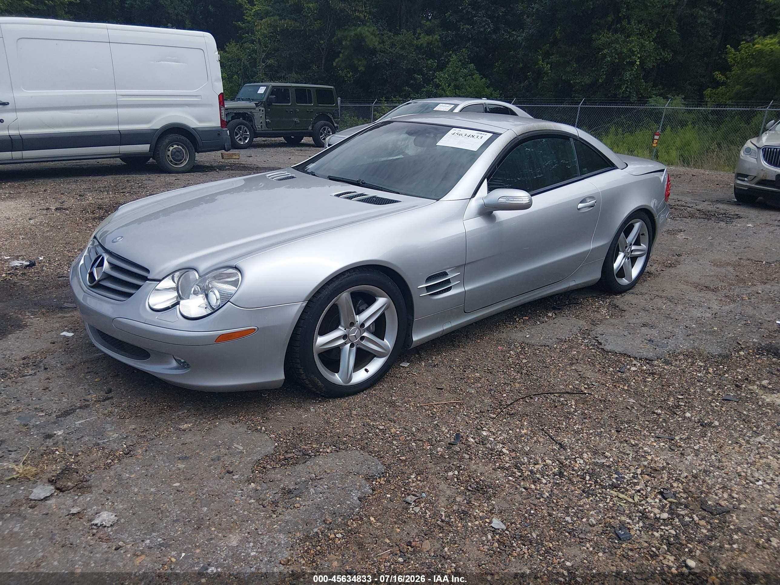 2005 Mercedes-benz Sl 500   Silver vin: WDBSK75F65F085888