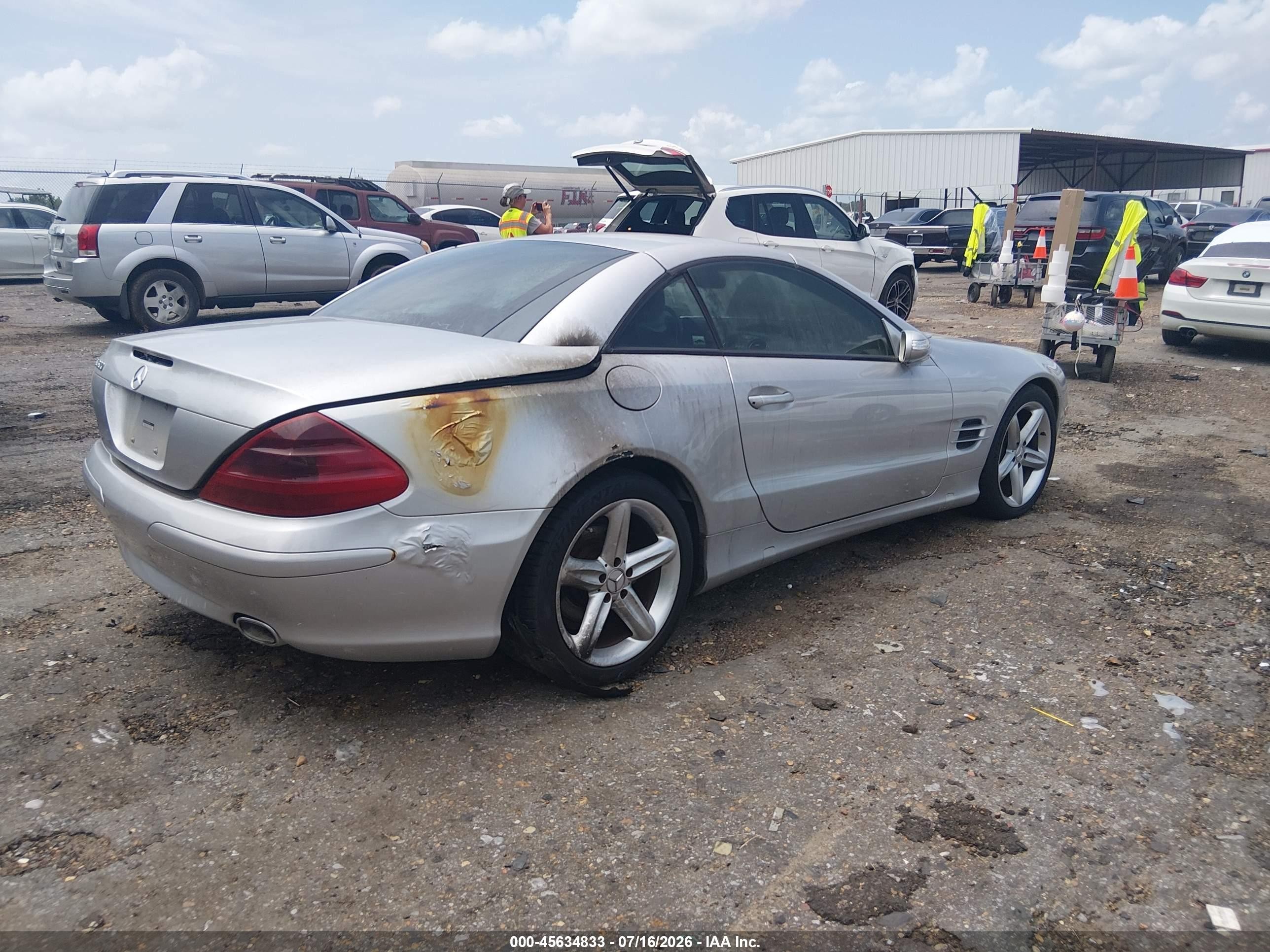 2005 Mercedes-benz Sl 500   Silver vin: WDBSK75F65F085888