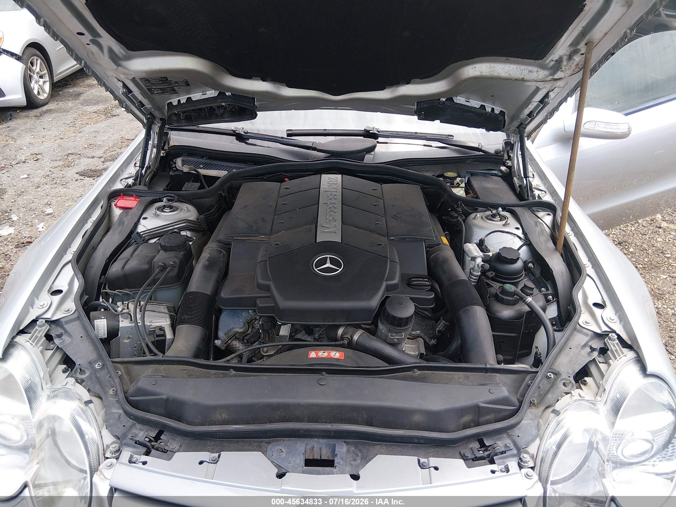 2005 Mercedes-benz Sl 500   Silver vin: WDBSK75F65F085888