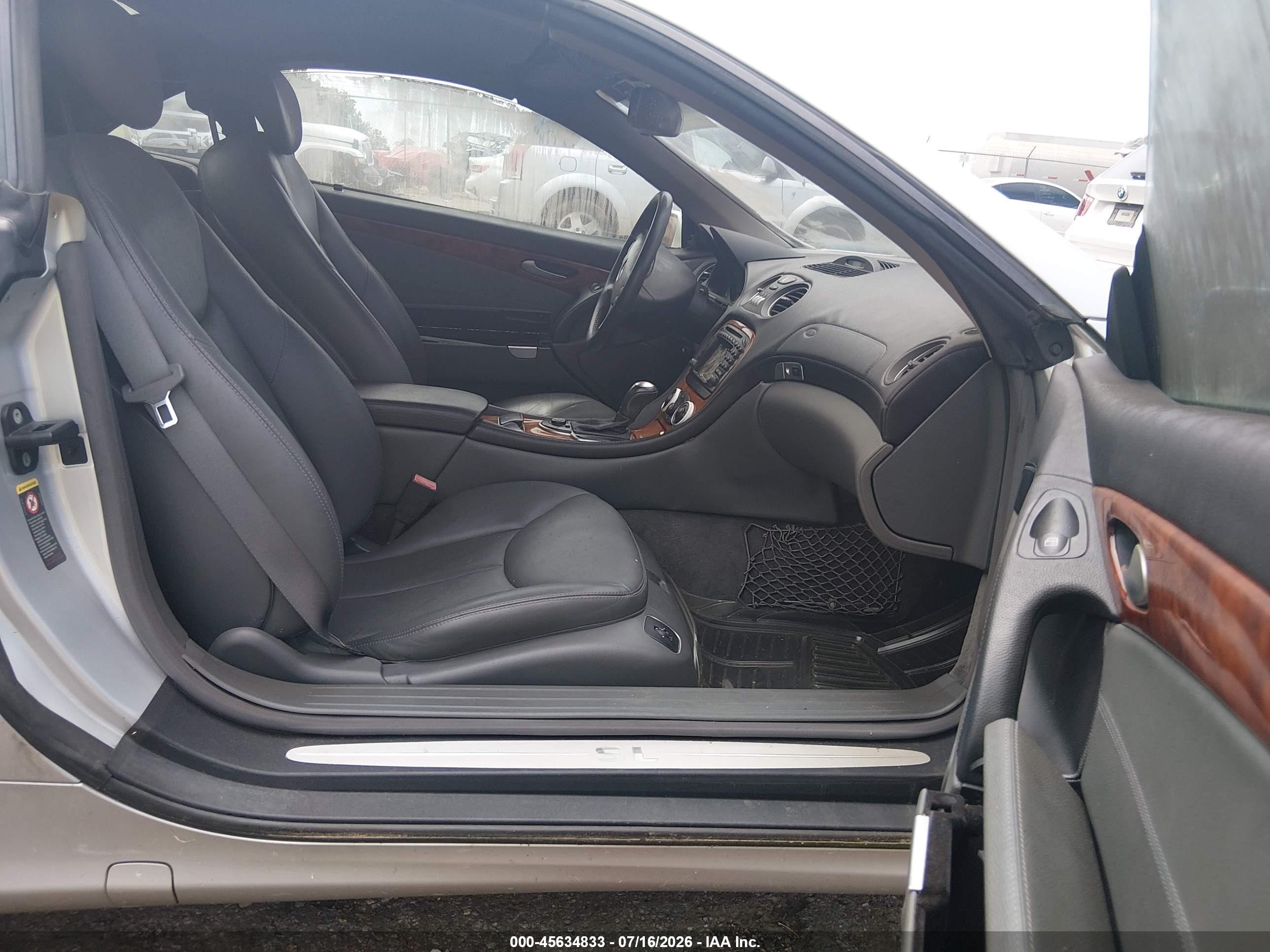2005 Mercedes-benz Sl 500   Silver vin: WDBSK75F65F085888