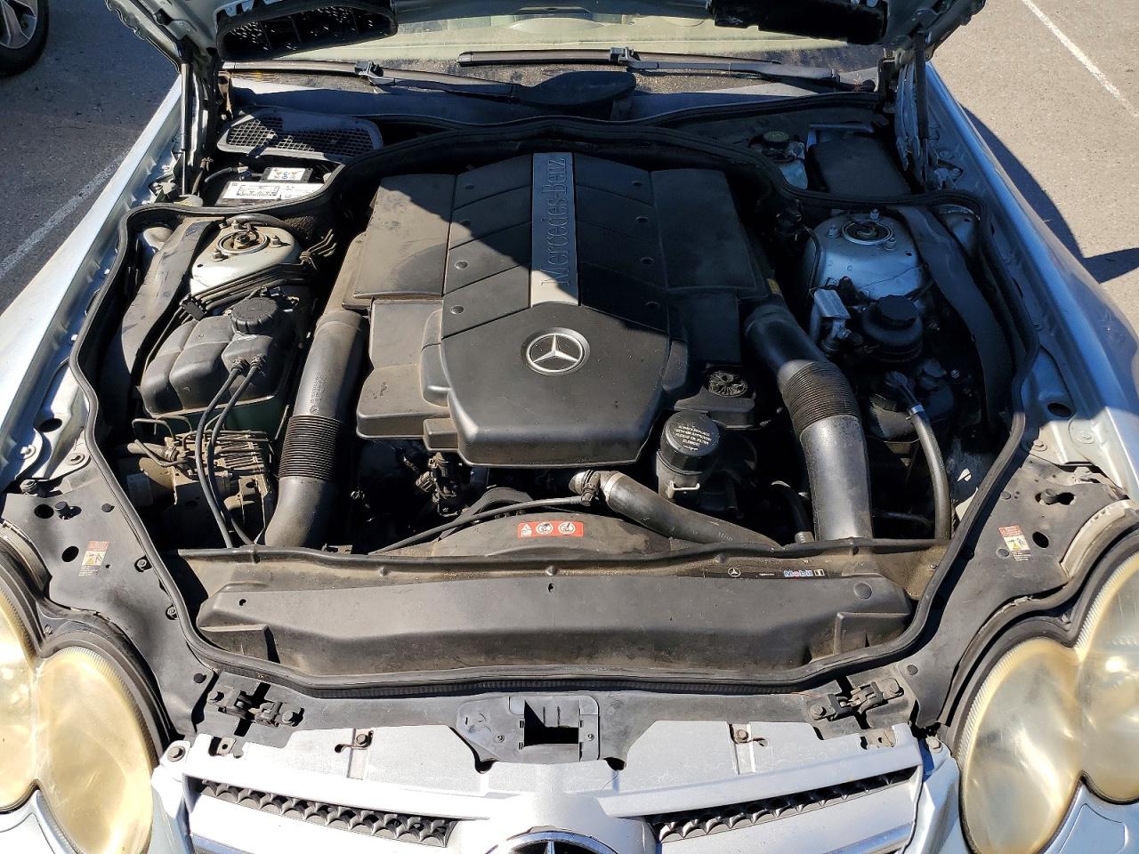 2005 Mercedes-benz Sl 500 Silver vin: WDBSK75F65F098365