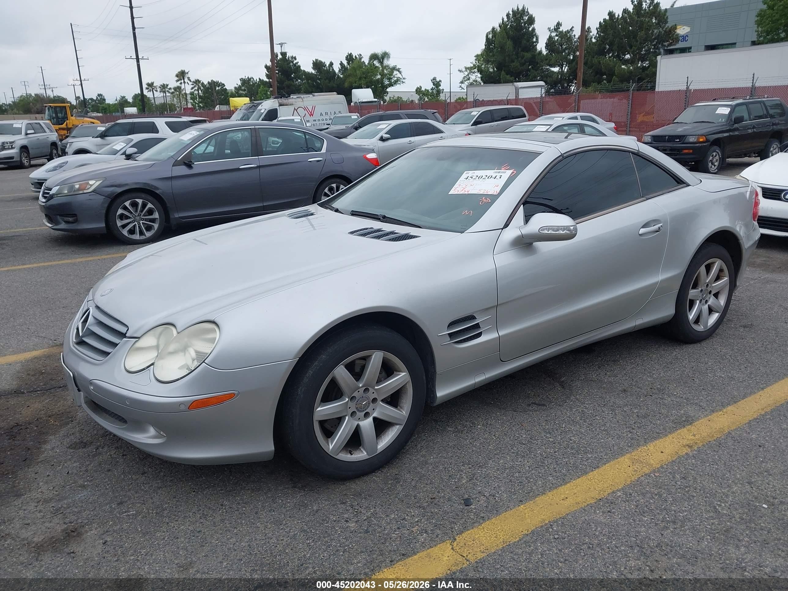 2003 Mercedes-benz Sl 500   Silver vin: WDBSK75F73F027771