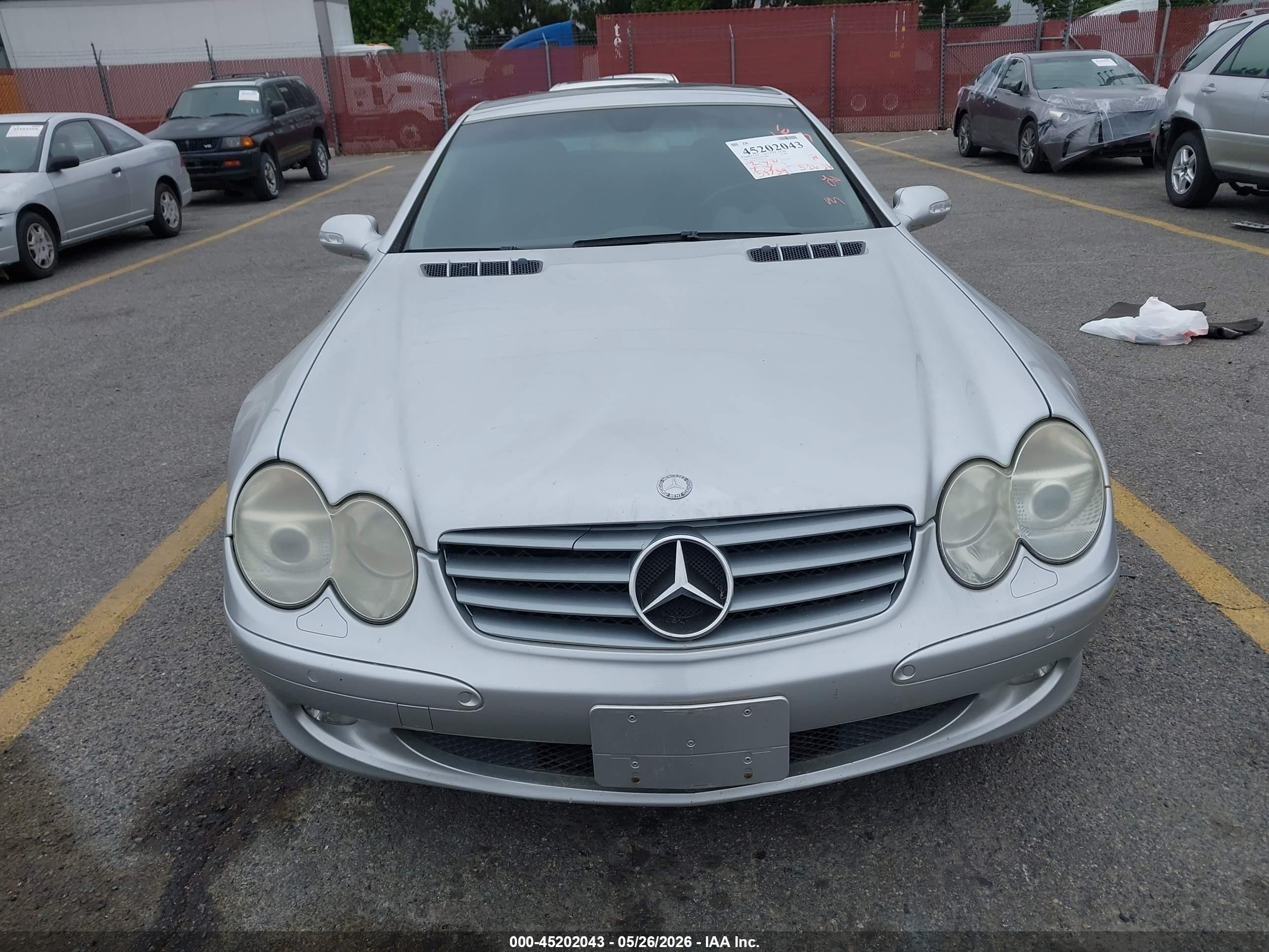 2003 Mercedes-benz Sl 500   Silver vin: WDBSK75F73F027771