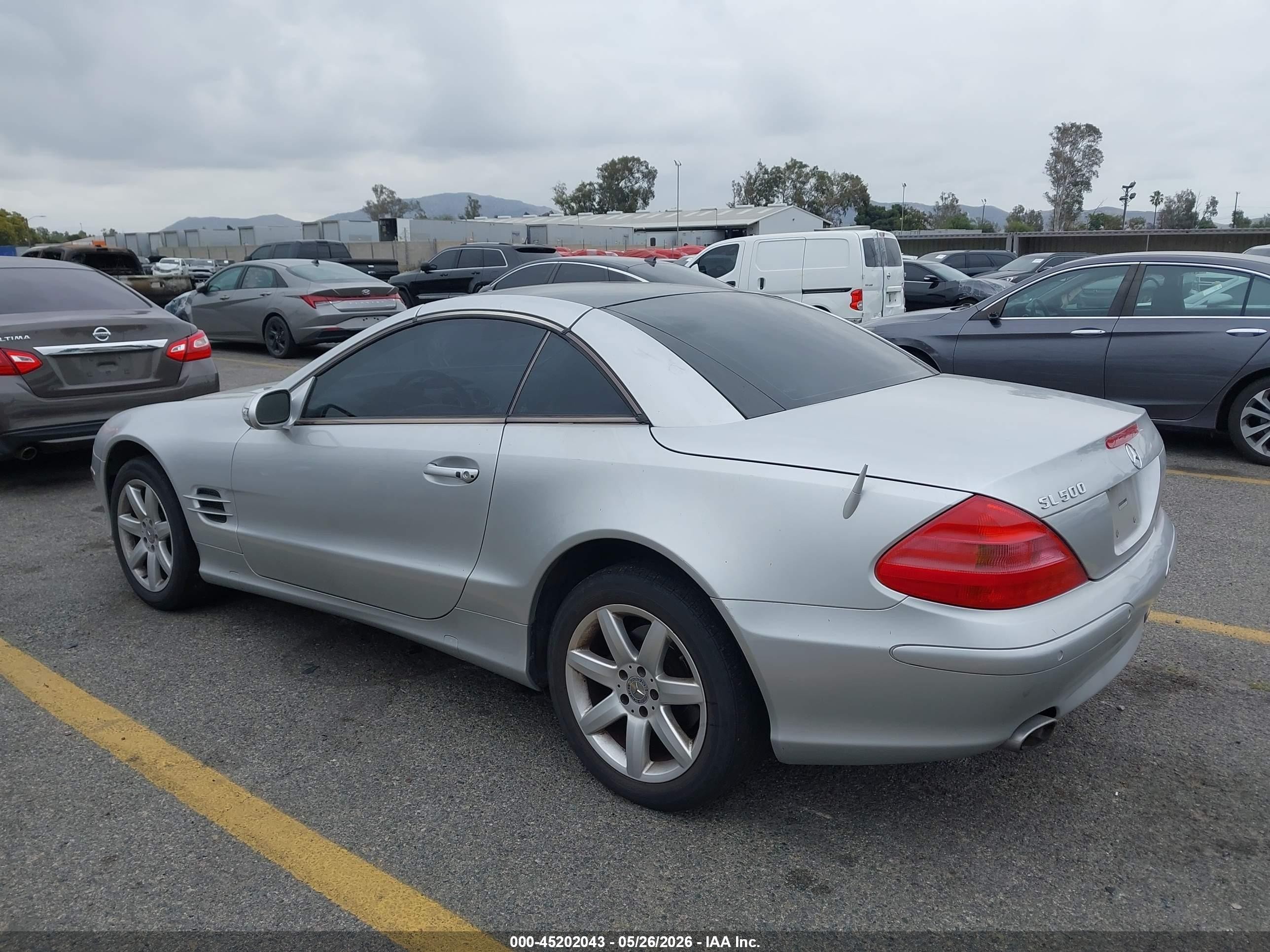2003 Mercedes-benz Sl 500   Silver vin: WDBSK75F73F027771