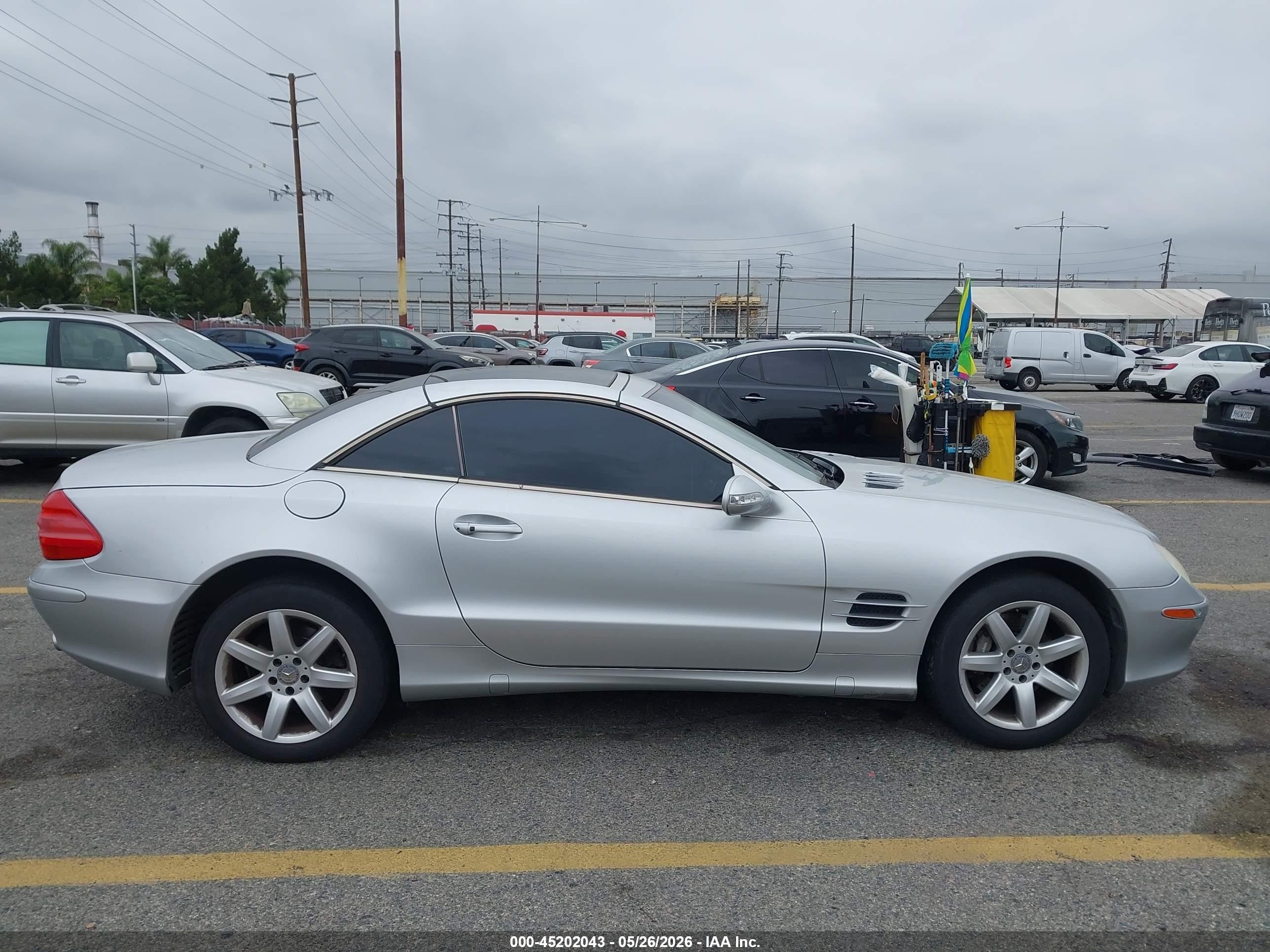 2003 Mercedes-benz Sl 500   Silver vin: WDBSK75F73F027771