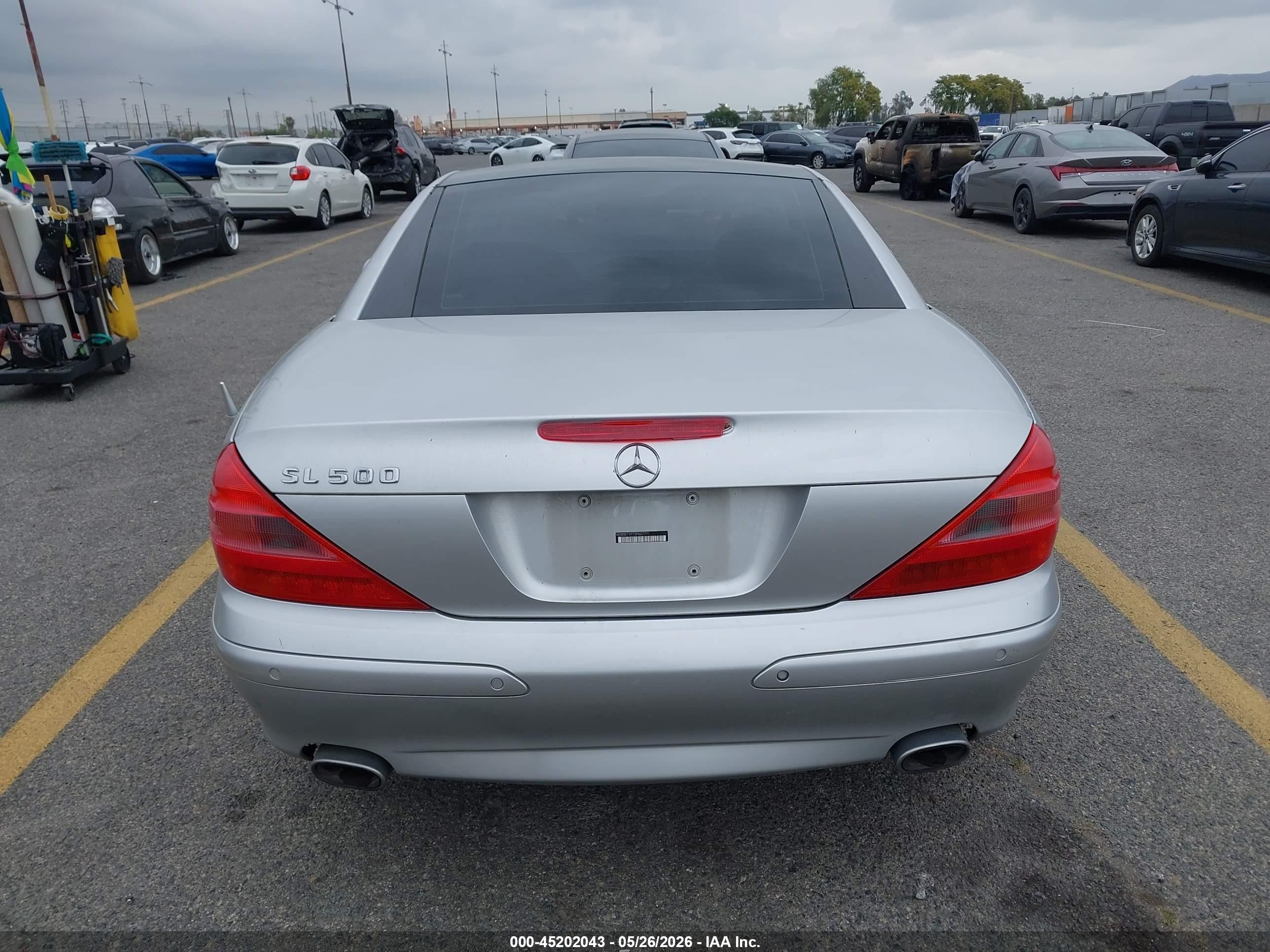 2003 Mercedes-benz Sl 500   Silver vin: WDBSK75F73F027771