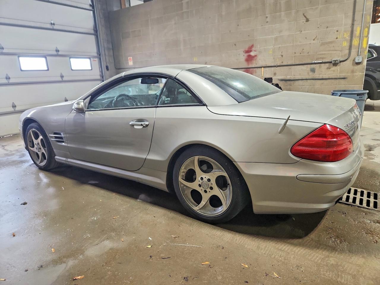 2004 Mercedes-benz Sl 500 Silver vin: WDBSK75F74F070251
