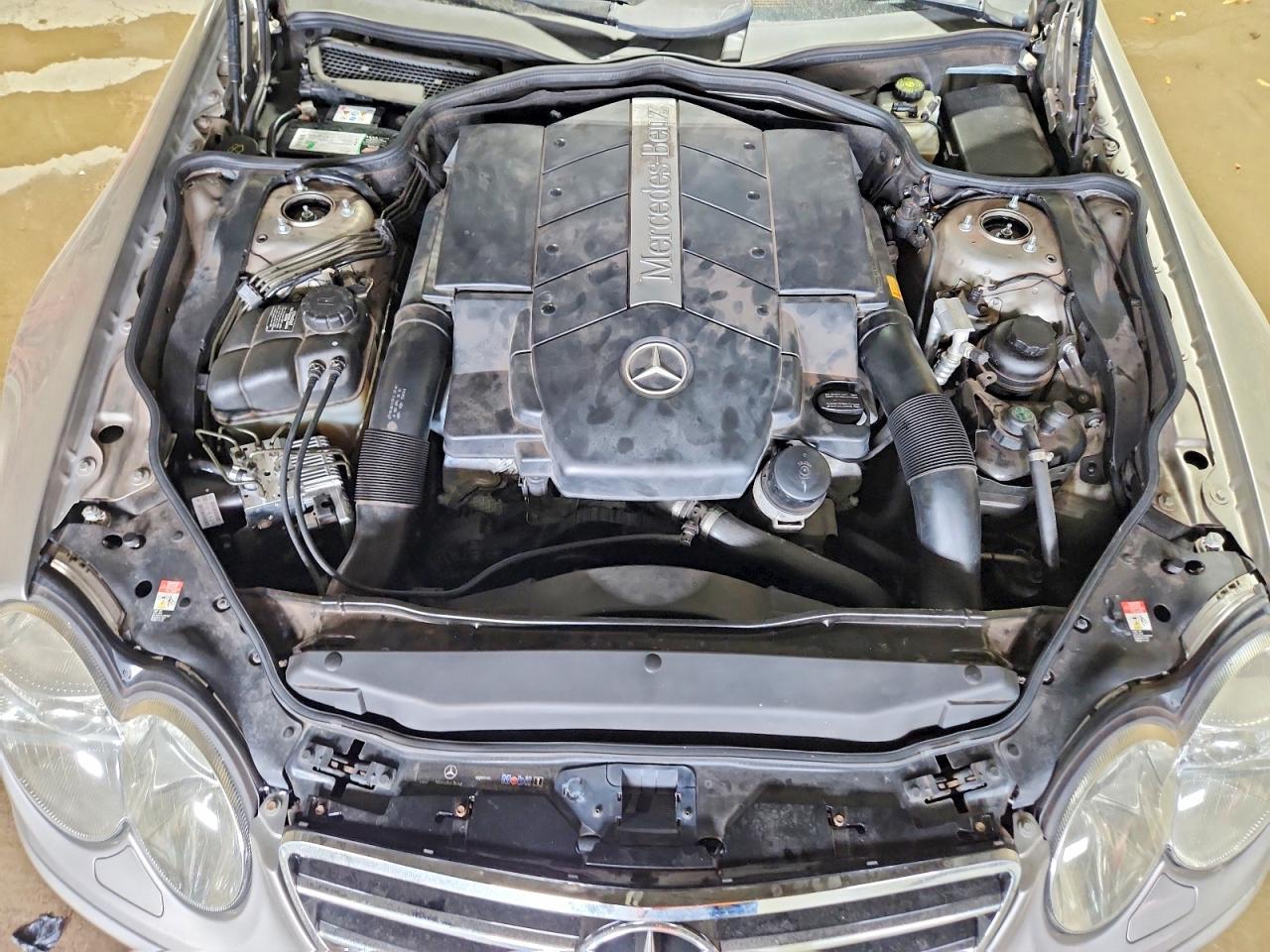 2004 Mercedes-benz Sl 500 Silver vin: WDBSK75F74F070251
