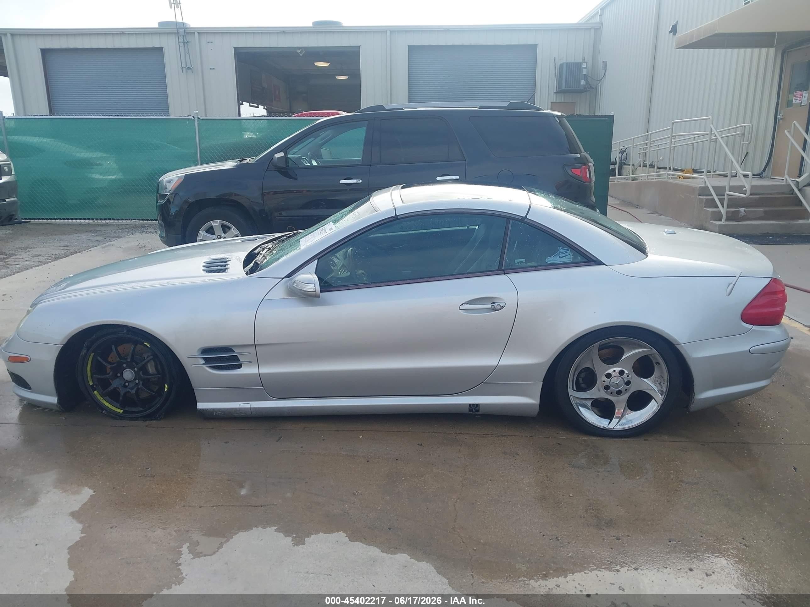 2004 Mercedes-benz Sl 500   Silver vin: WDBSK75F74F078429
