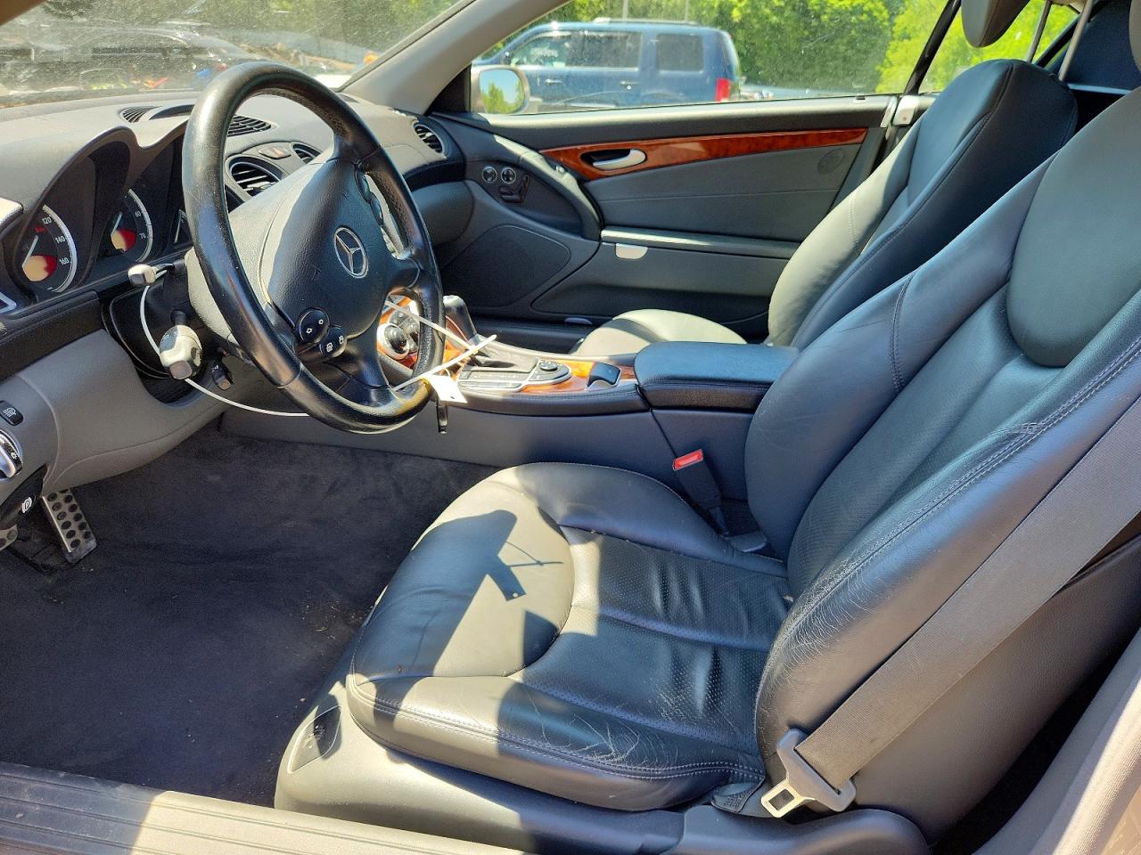 2005 Mercedes-benz Sl 500 Серебряный vin: WDBSK75F75F091876