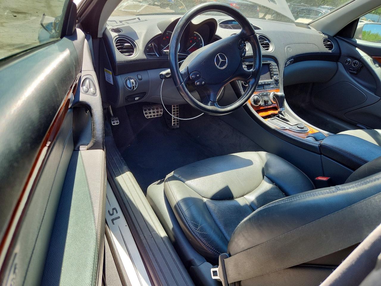 2005 Mercedes-benz Sl 500 Серебряный vin: WDBSK75F75F091876