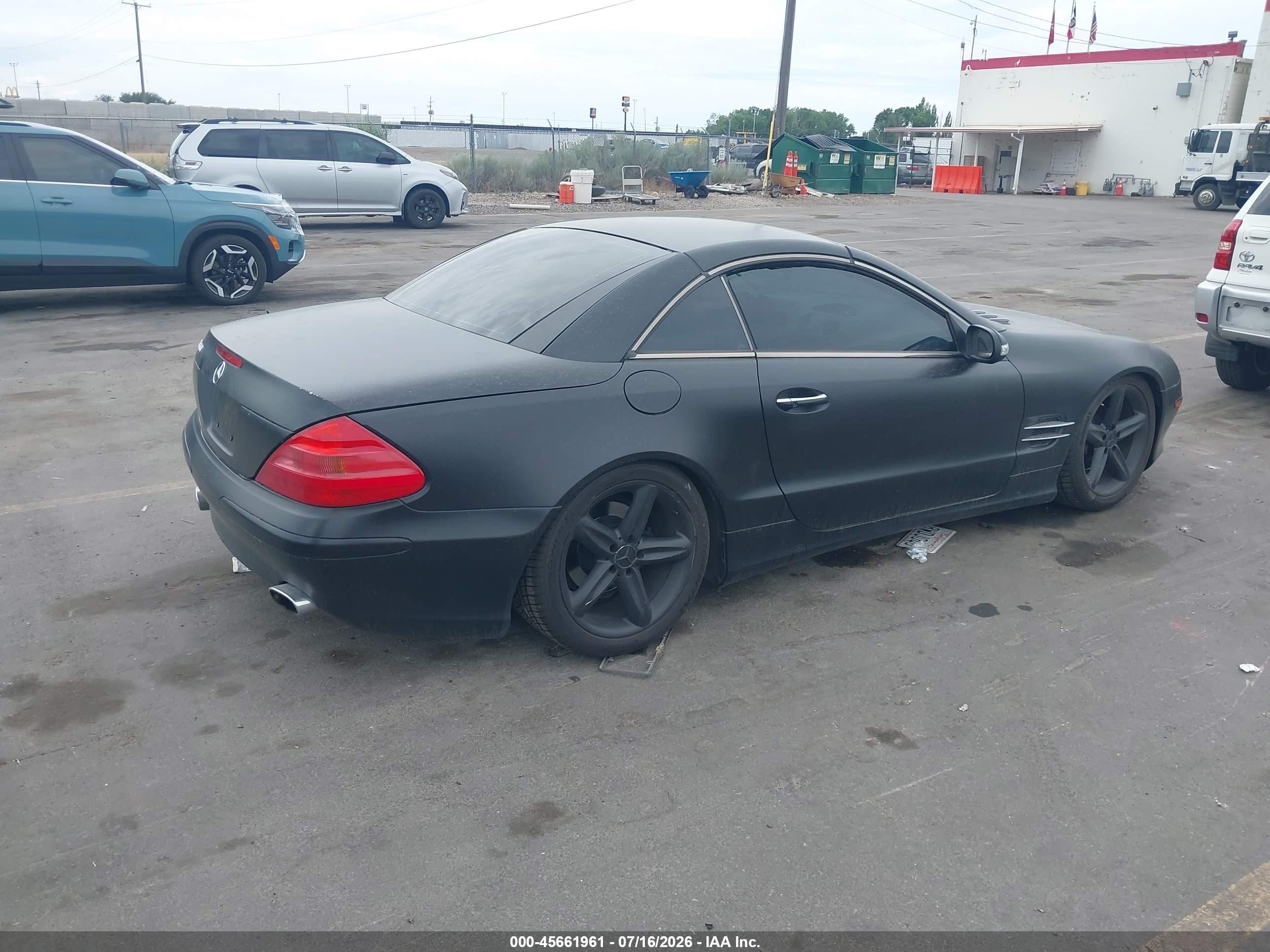 2005 Mercedes-benz Sl 500   Black vin: WDBSK75F75F100754