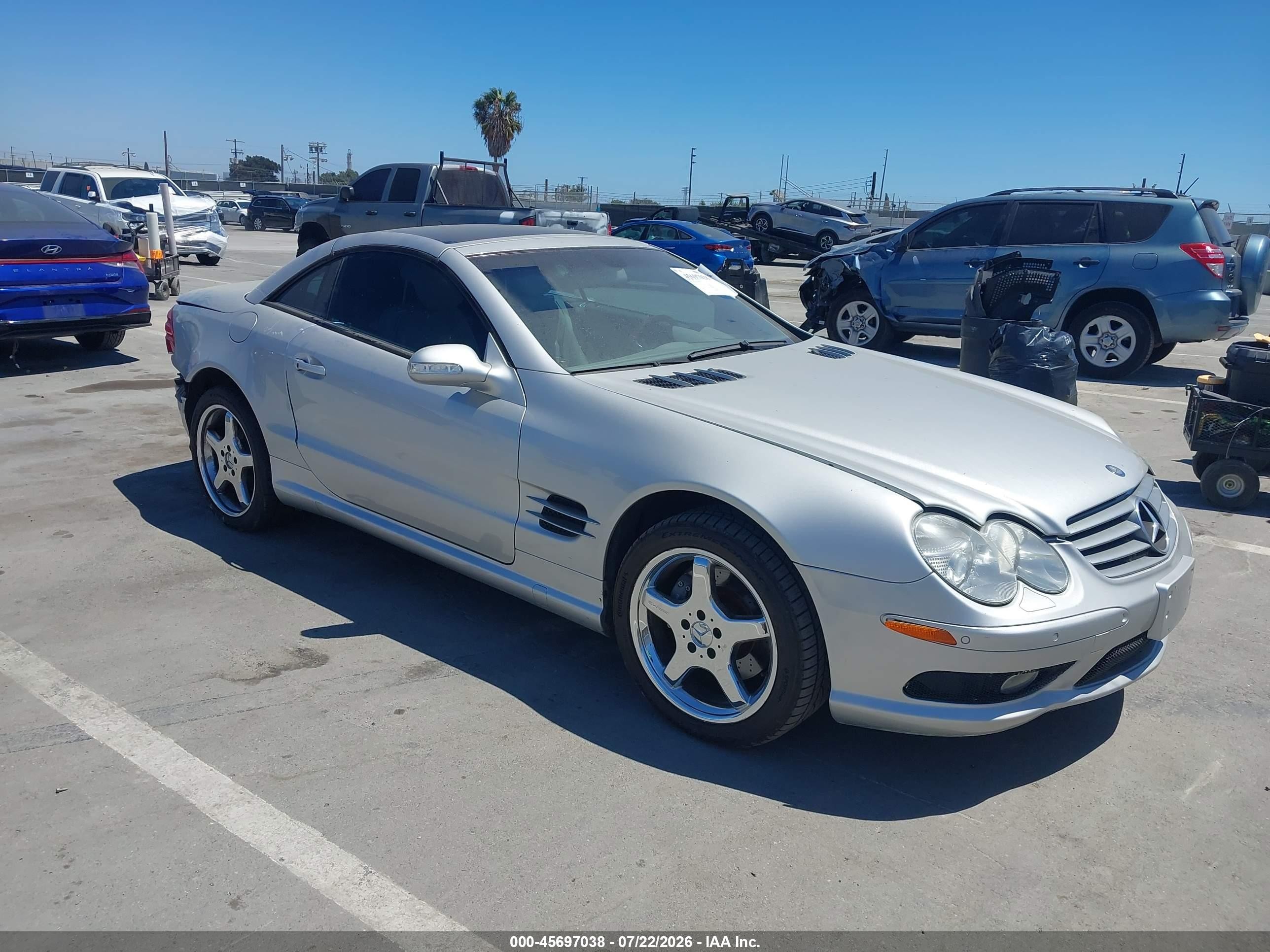 2003 Mercedes-benz Sl 500   Silver vin: WDBSK75F83F020697