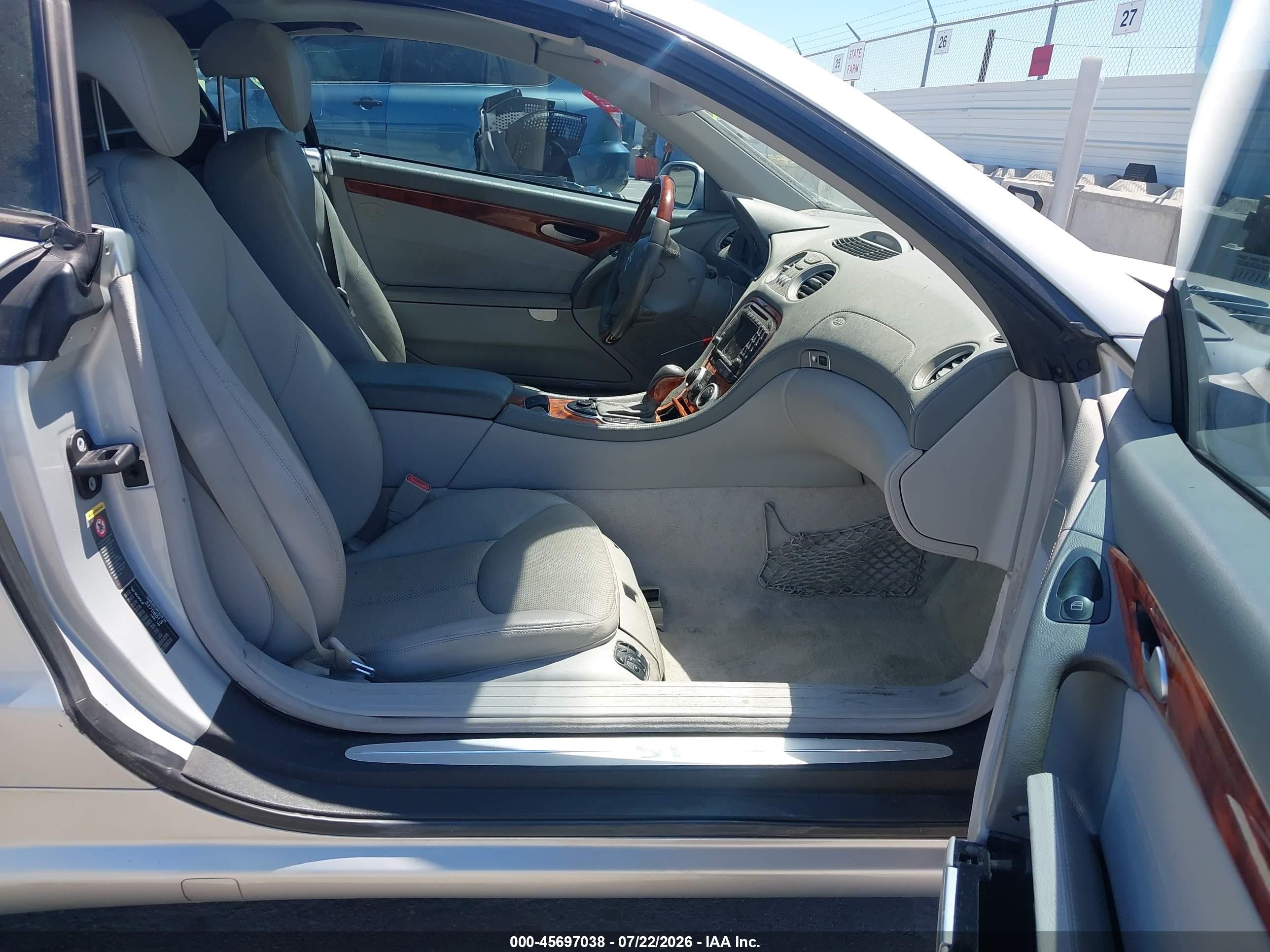 2003 Mercedes-benz Sl 500   Silver vin: WDBSK75F83F020697